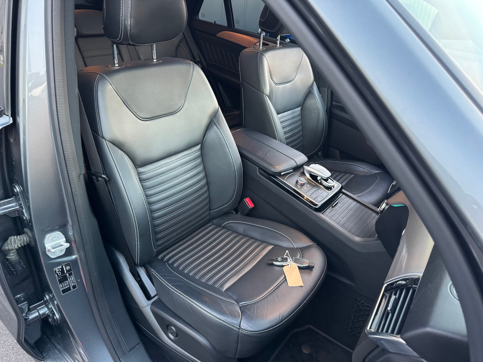 MERCEDES-BENZ GLE 500 e 4Matic AMG-LINE 7G-Tronic-image-14