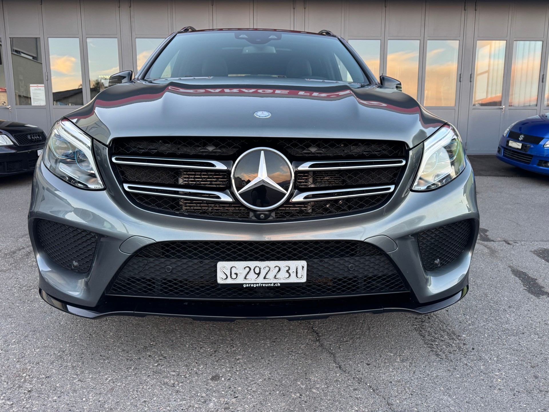 MERCEDES-BENZ GLE 500 e 4Matic AMG-LINE 7G-Tronic-image-2
