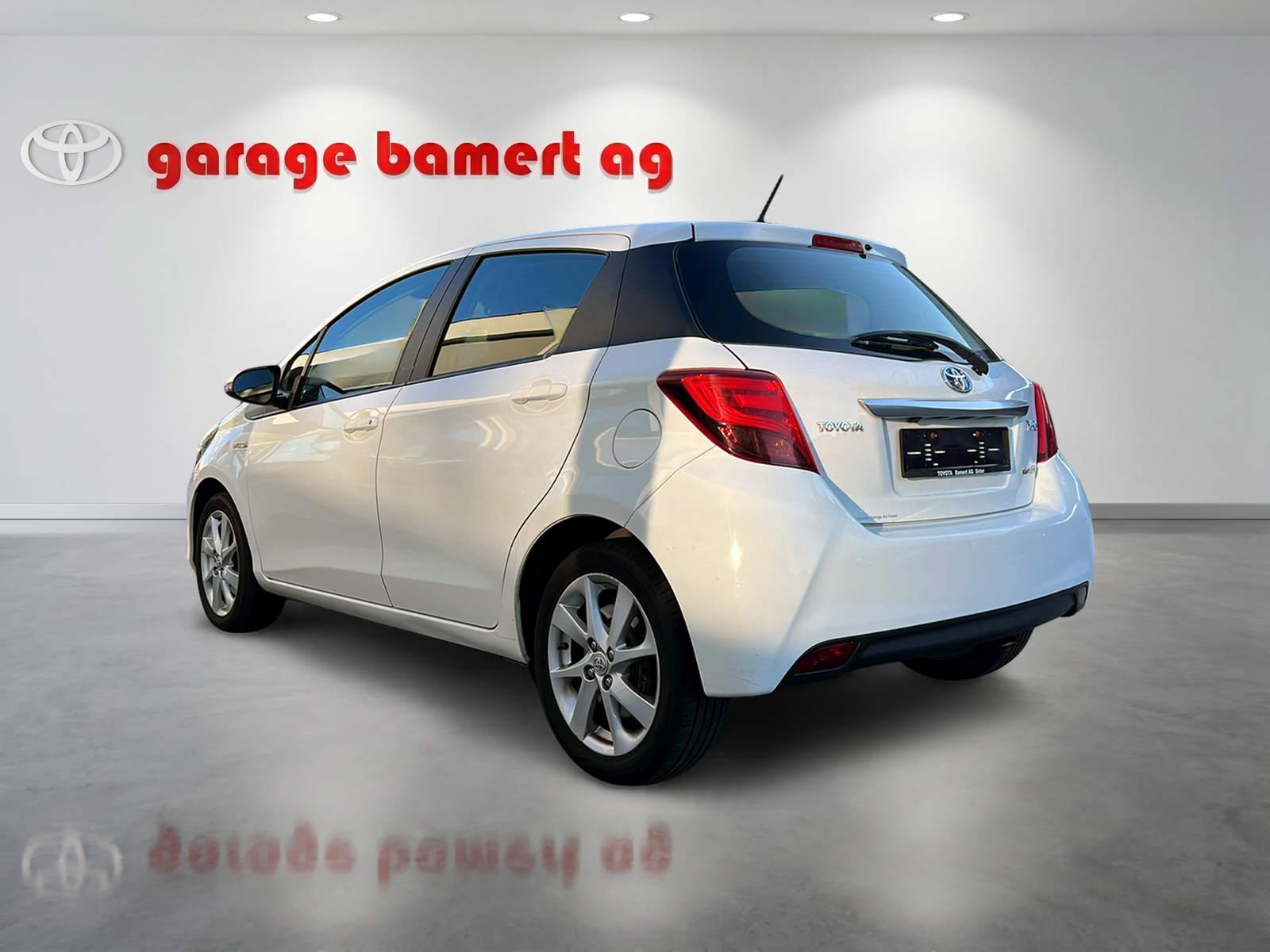 TOYOTA Yaris 1.5 VVT-i HSD Luna-showroom-element-3