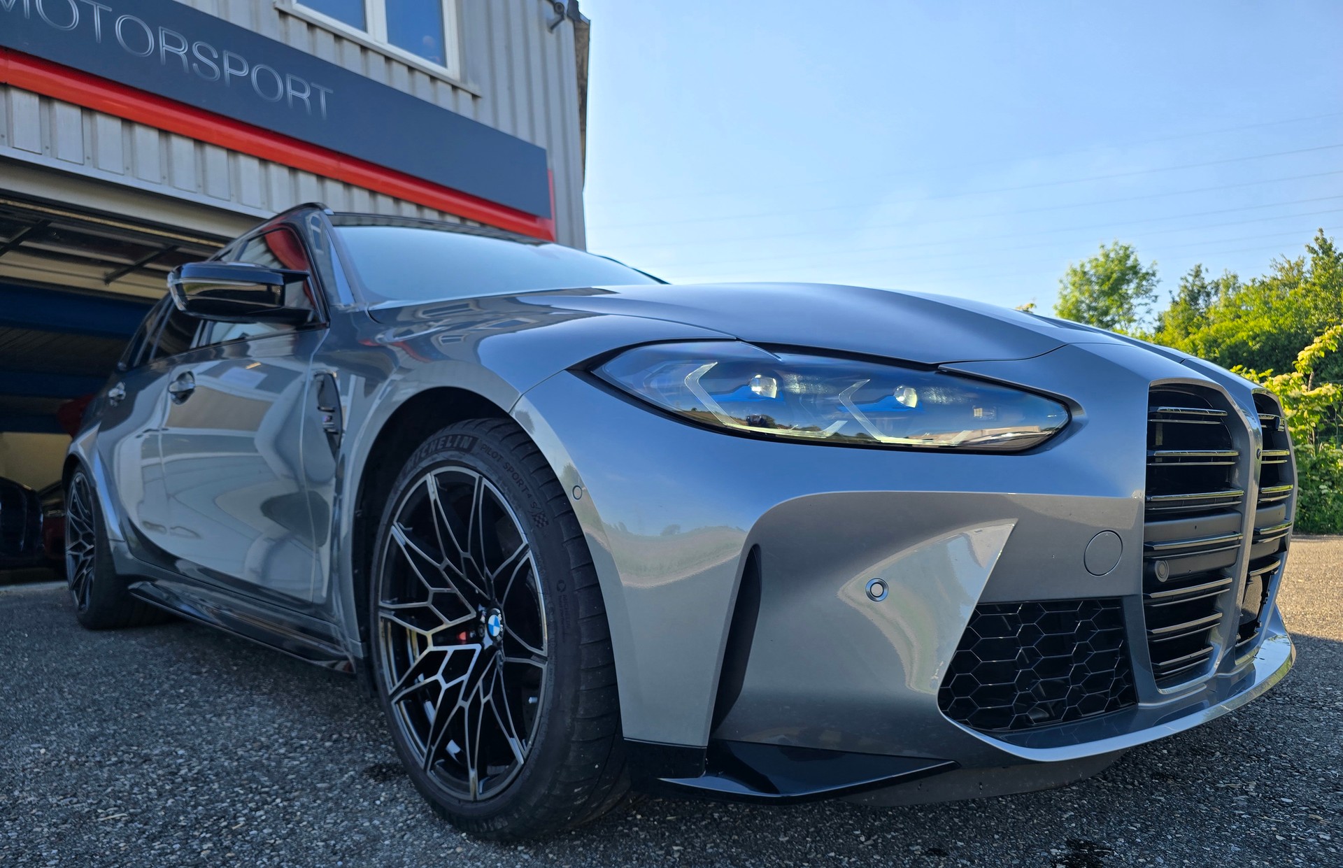 BMW M3 Touring xDrive Competition M INDIVUDAL-image-2