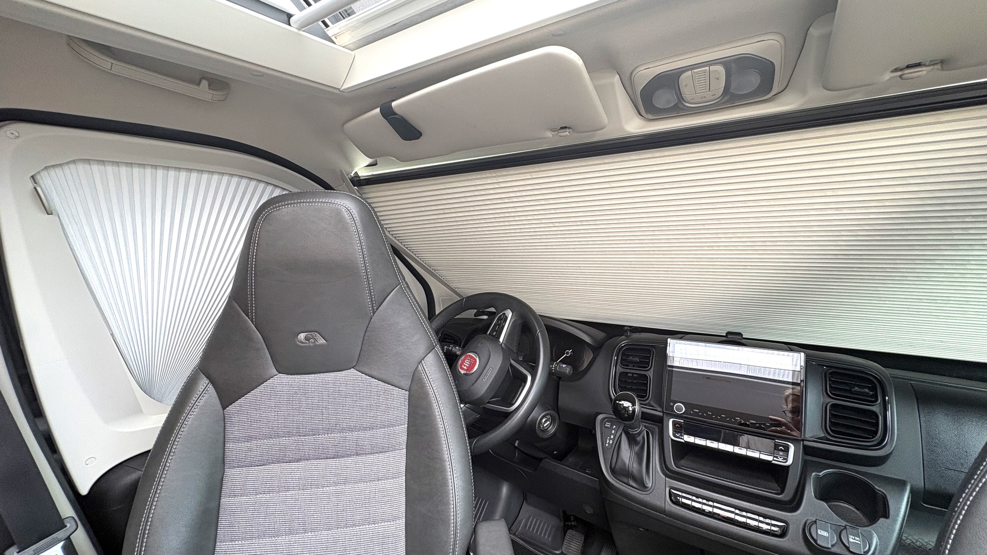 ADRIA Supreme 640 SGX Maxi 40H-image-12