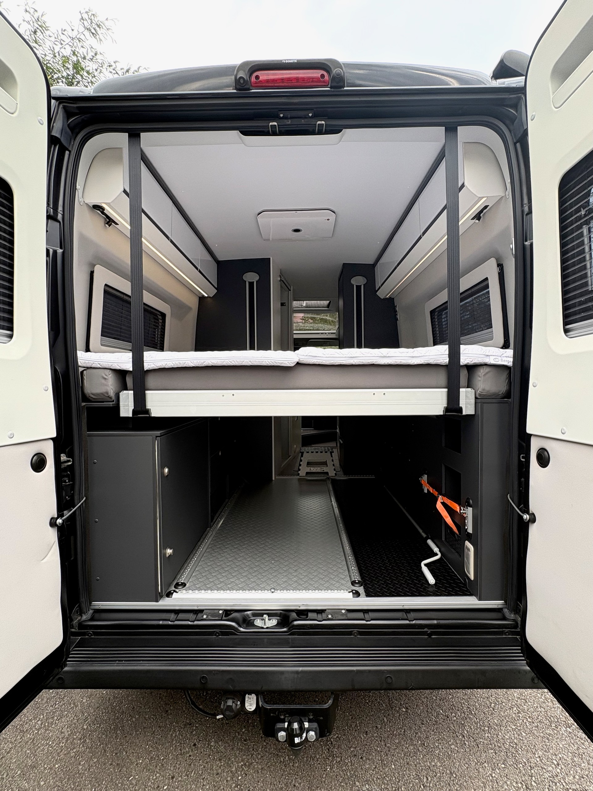 ADRIA Supreme 640 SGX Maxi 40H-image-13