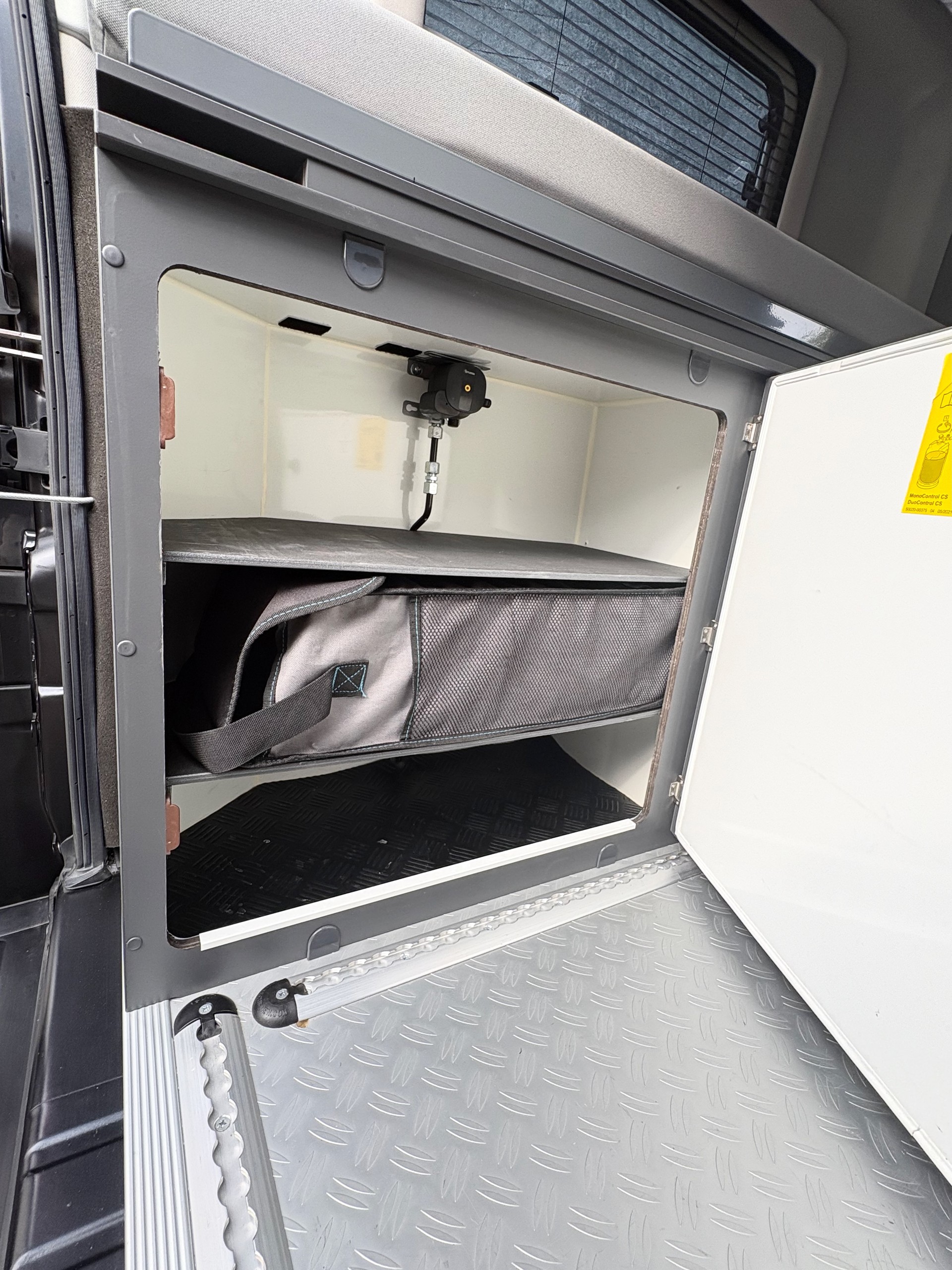 ADRIA Supreme 640 SGX Maxi 40H-image-15