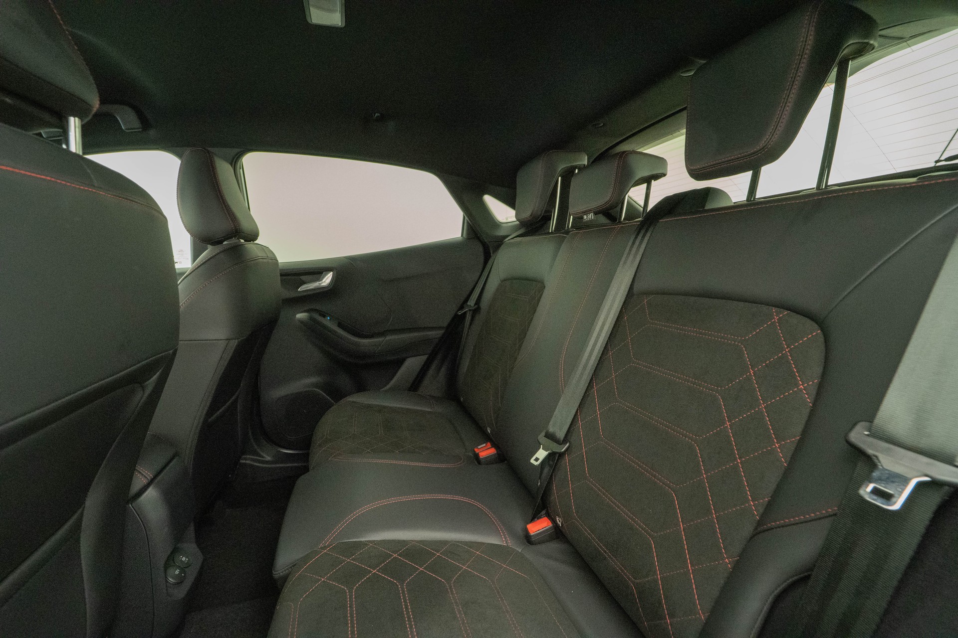 FORD Puma 1.0 EcoB Hybrid 155 ST-Line X-image-8