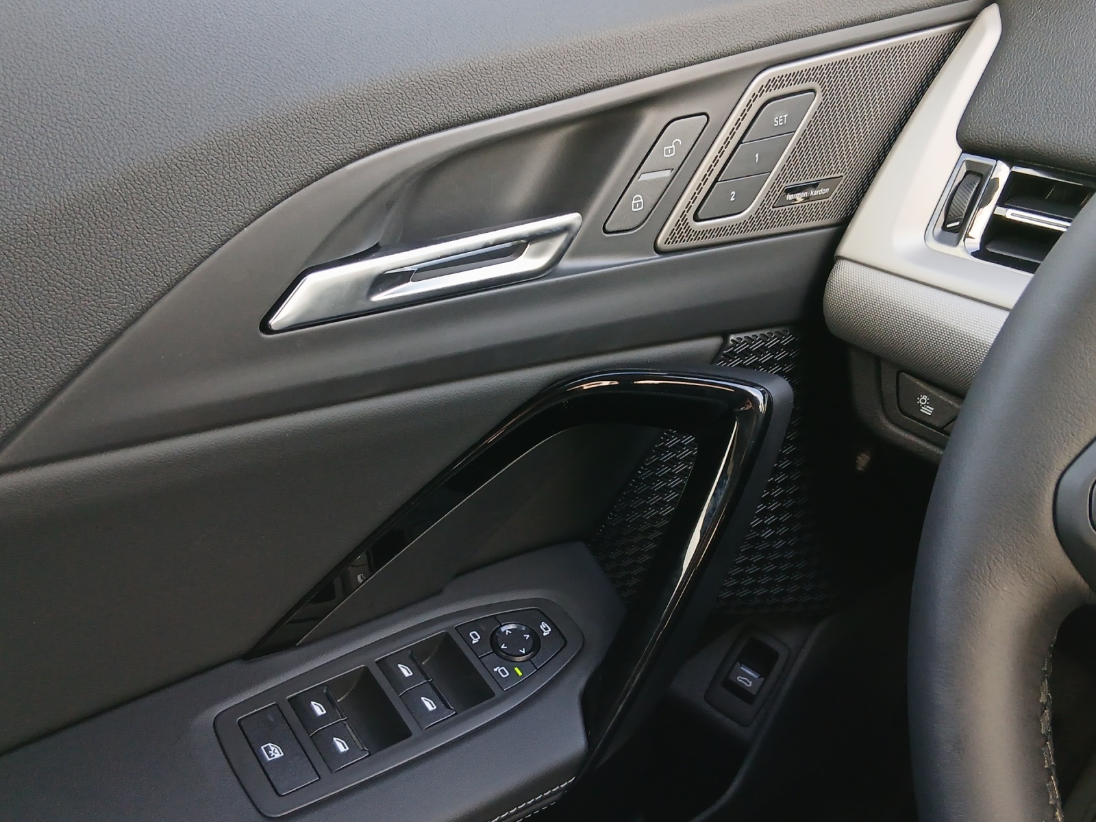 BMW X1 xDrive 20d 48V-image-14