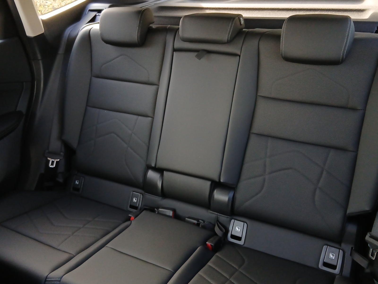 BMW X1 xDrive 20d 48V-image-17