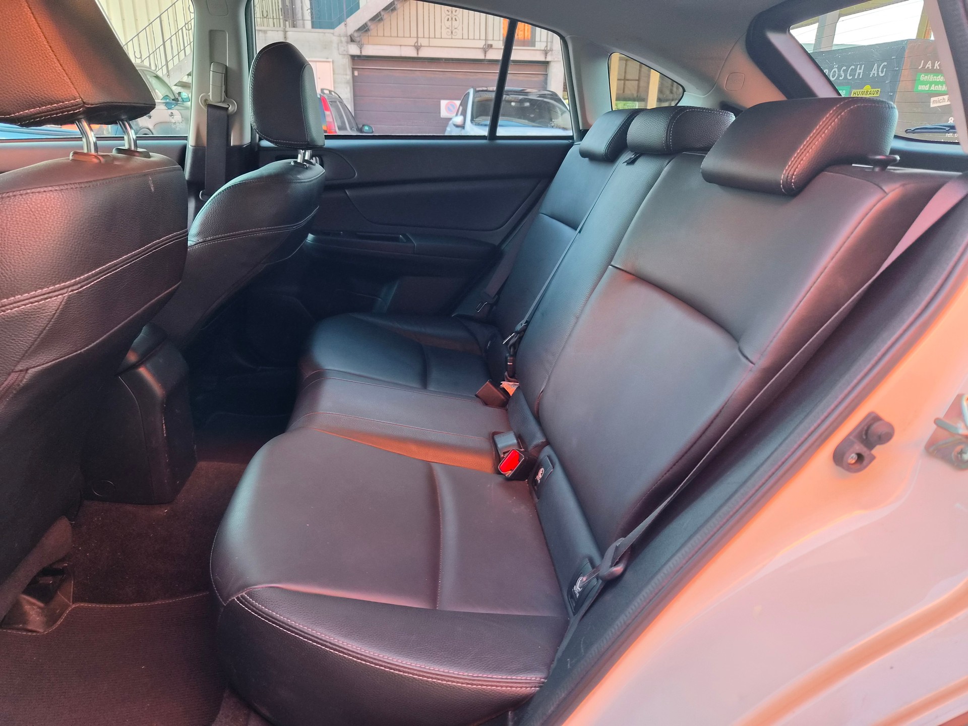 SUBARU XV 2.0D Swiss Three AWD-image-10