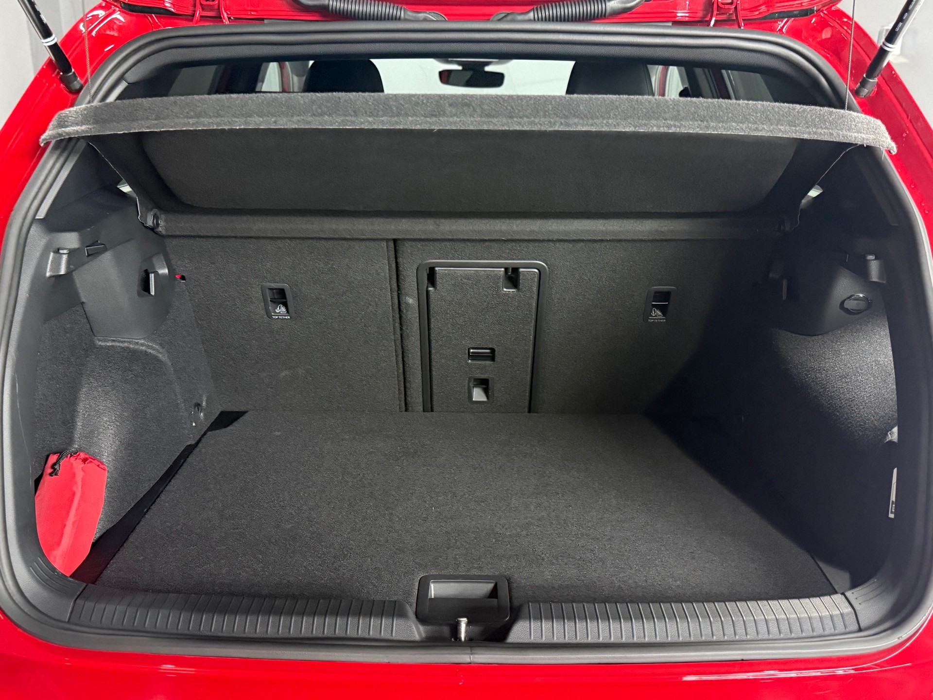 VW Golf 2.0 TSI GTI Edition 50 DSG-image-18