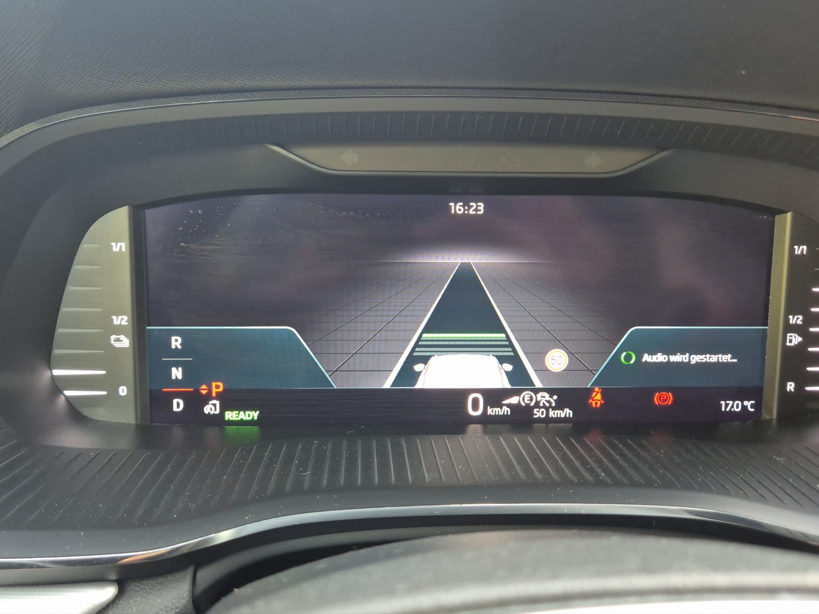 SKODA Octavia Combi 1.4 TSI PHEV DSG Ambition*Frisch ab MFK & Service*-image-12