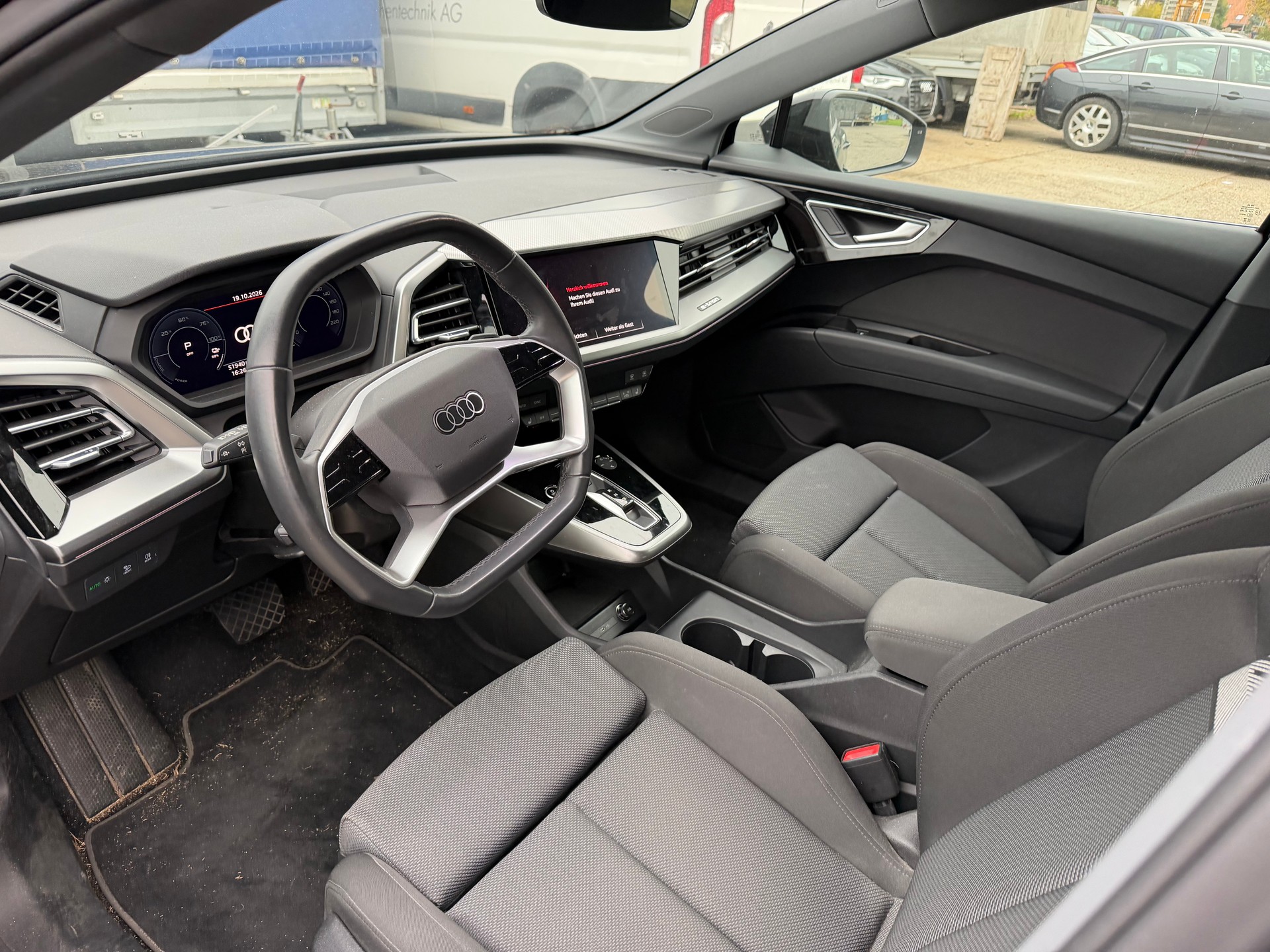 AUDI Q4 e-tron 35-image-8