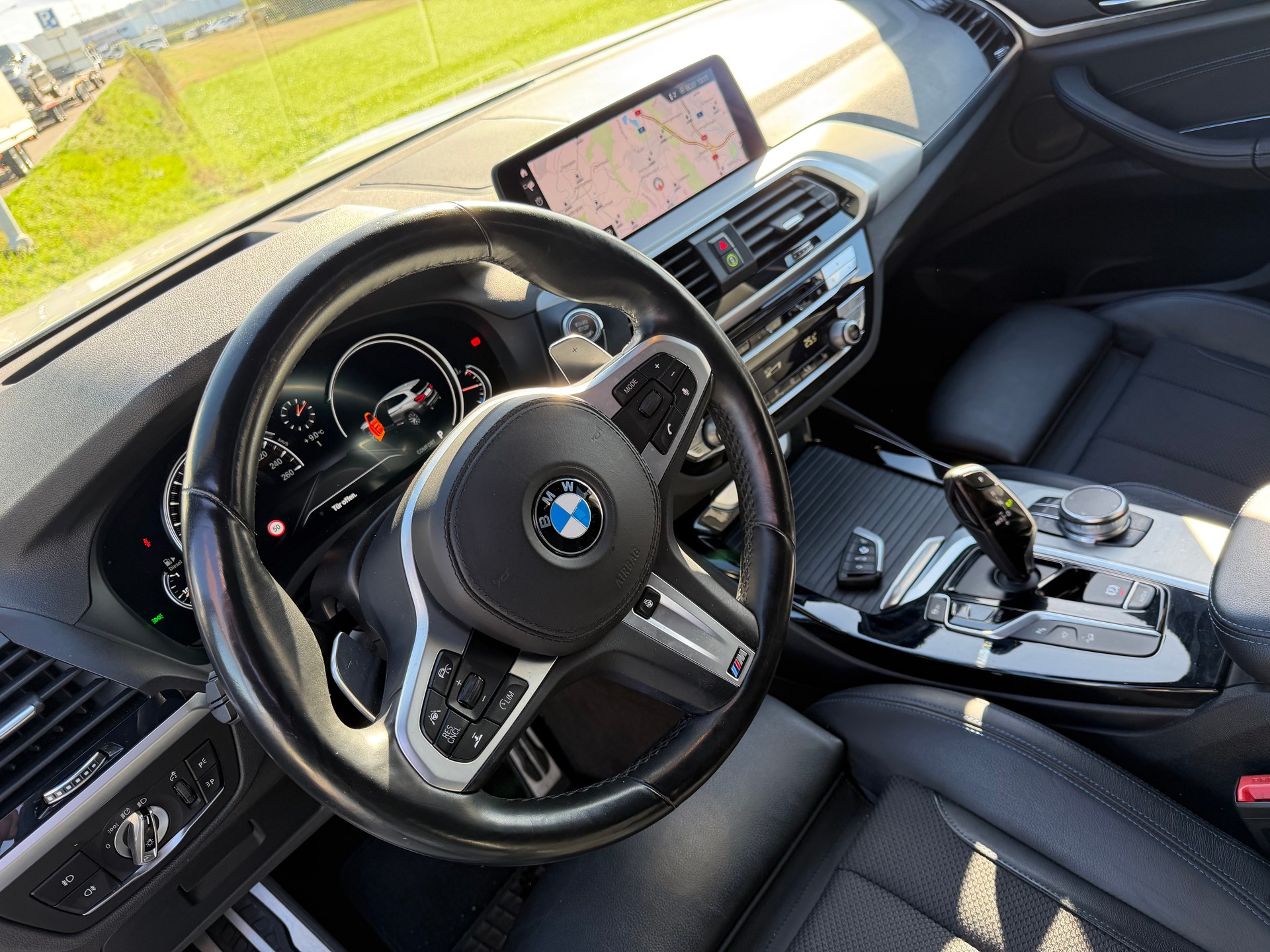 BMW X3 xDrive 30d*** M Sport*** Steptronic--360°-Kamera-image-15
