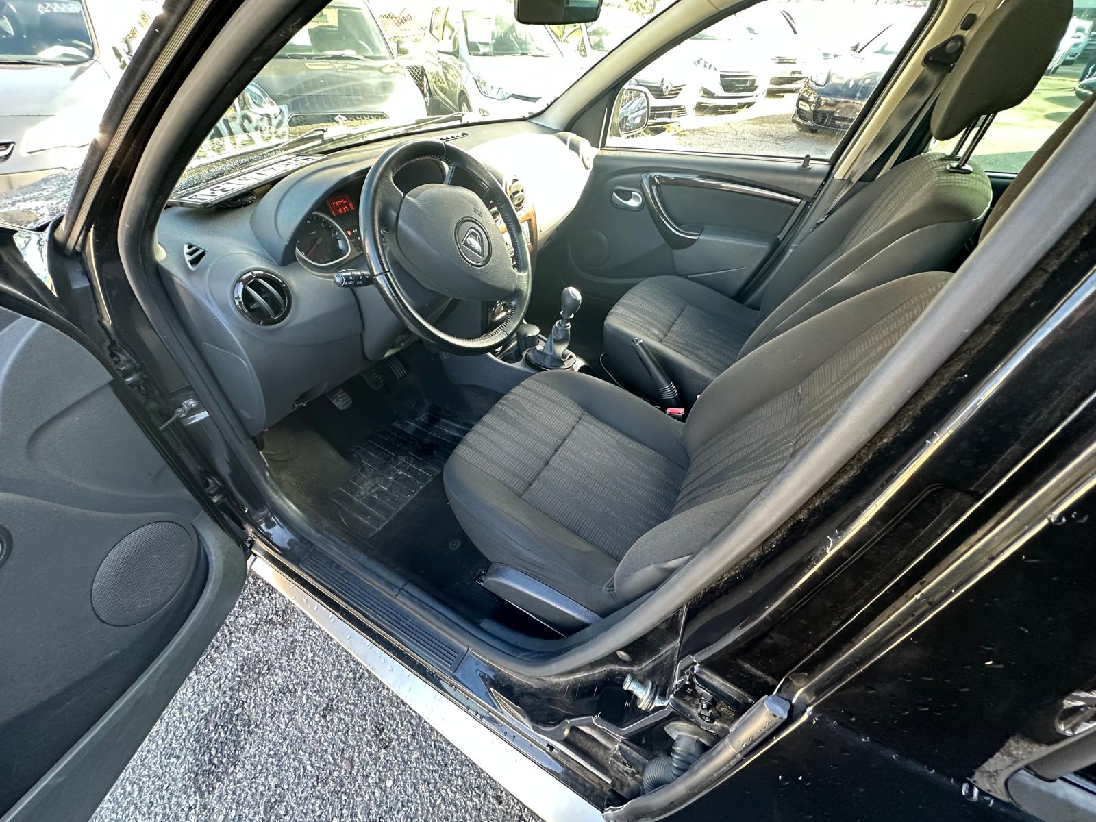 DACIA Duster 1.6 4x4-image-6
