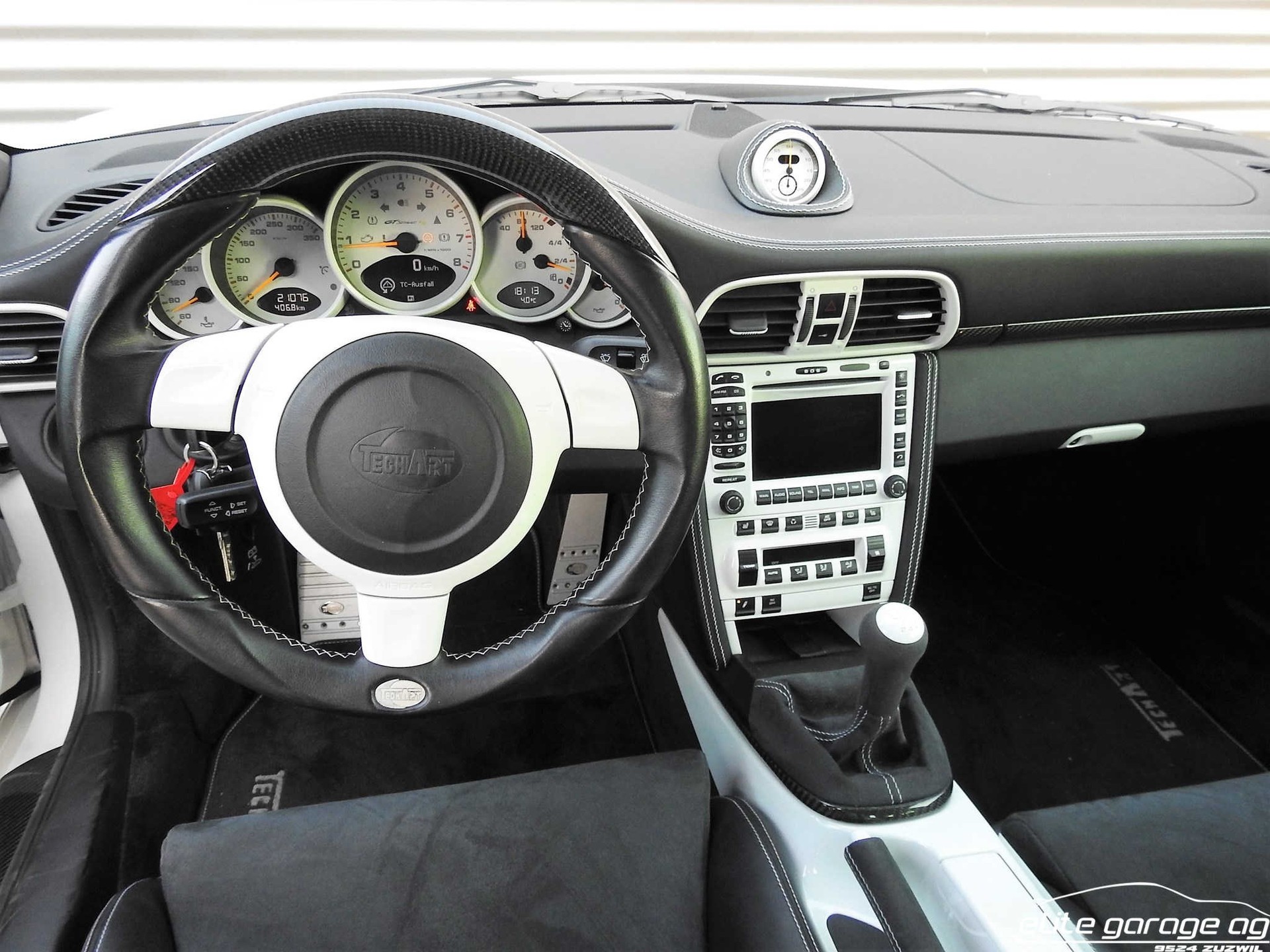 PORSCHE 911 GT2 TECHART GT STREET RS-image-8