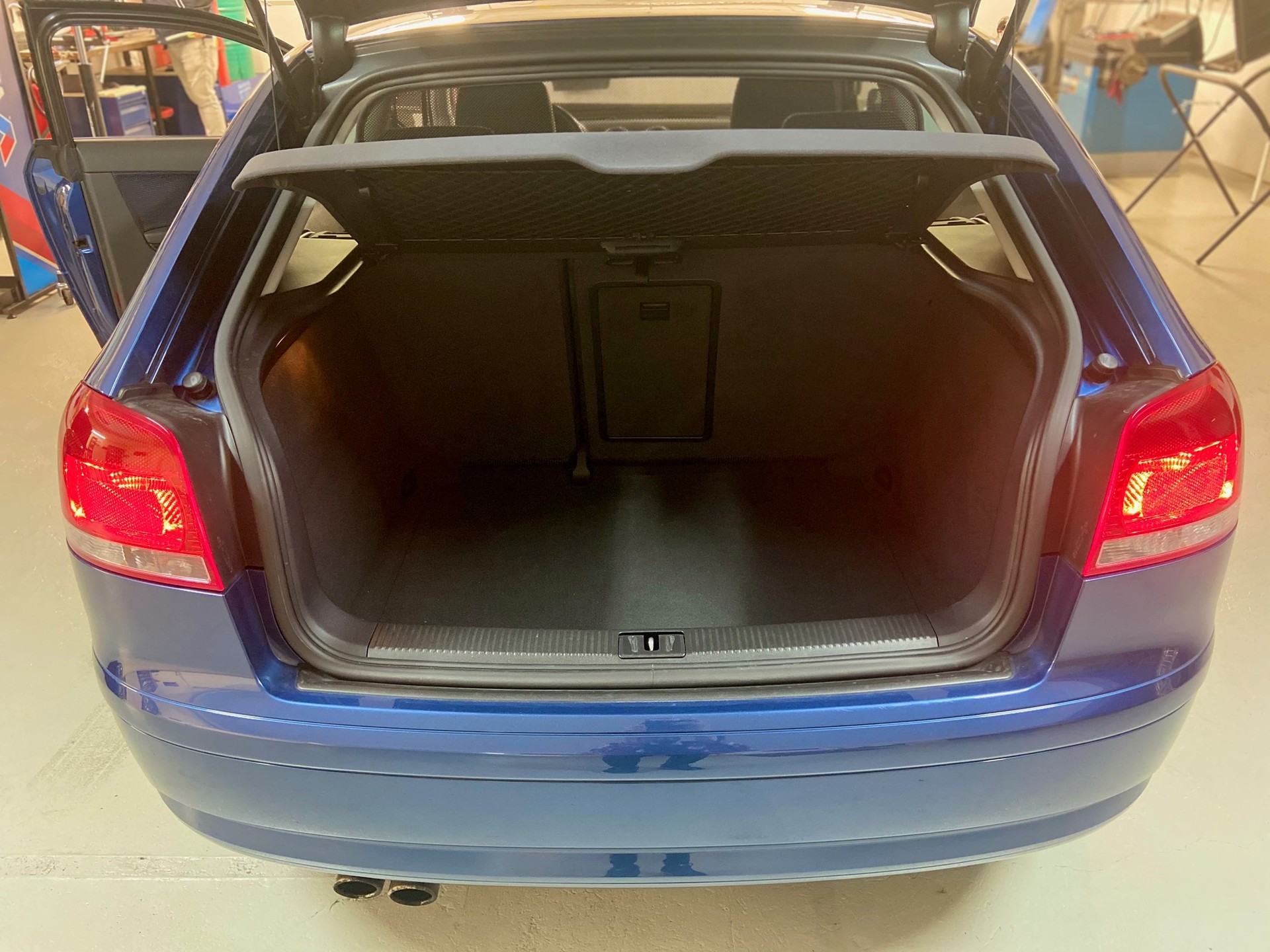 AUDI A3 2.0 FSI Ambiente-image-5