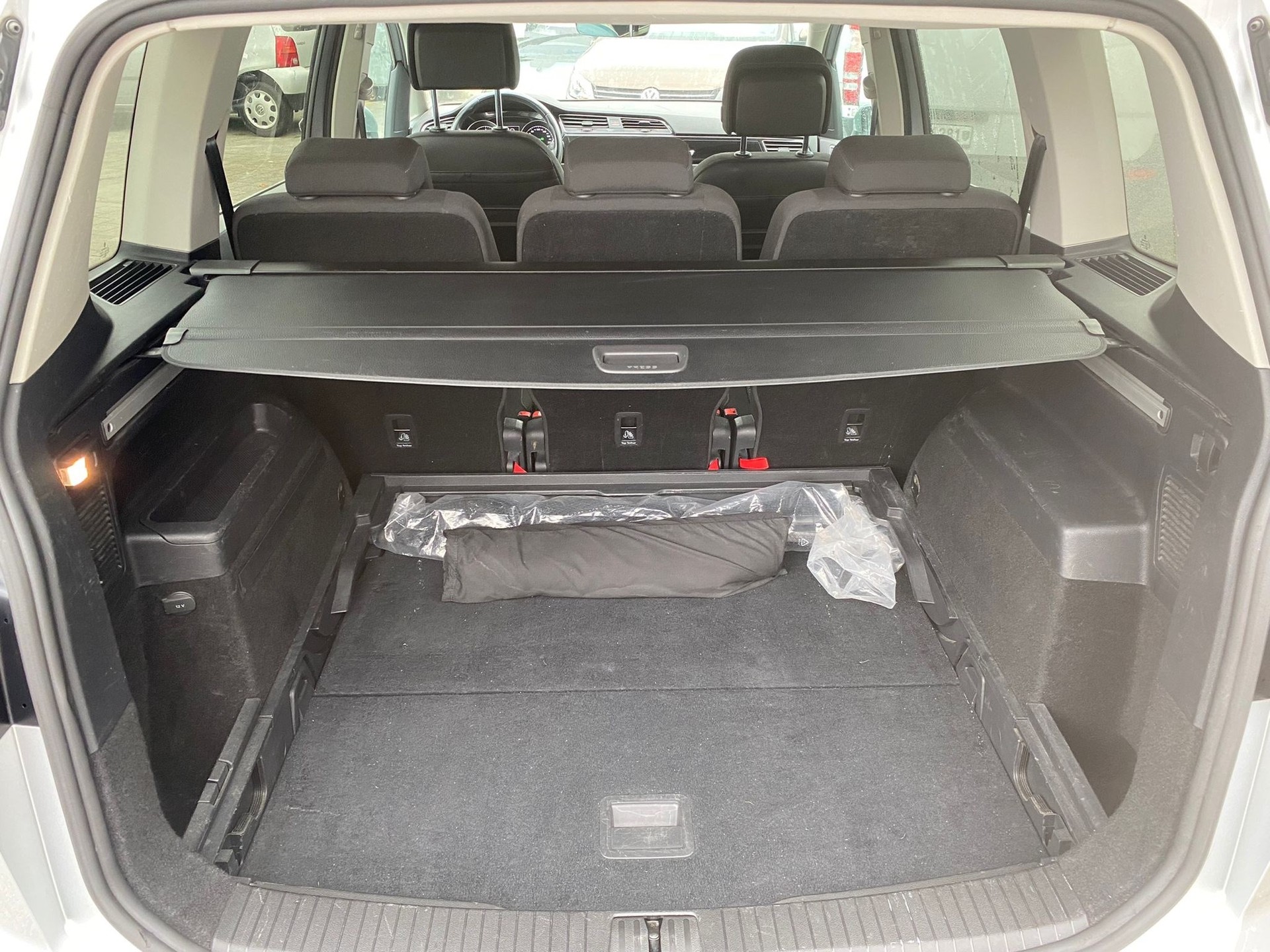 VW Touran 1.6 TDI BlueMotion Technology Comfortline DSG-image-4