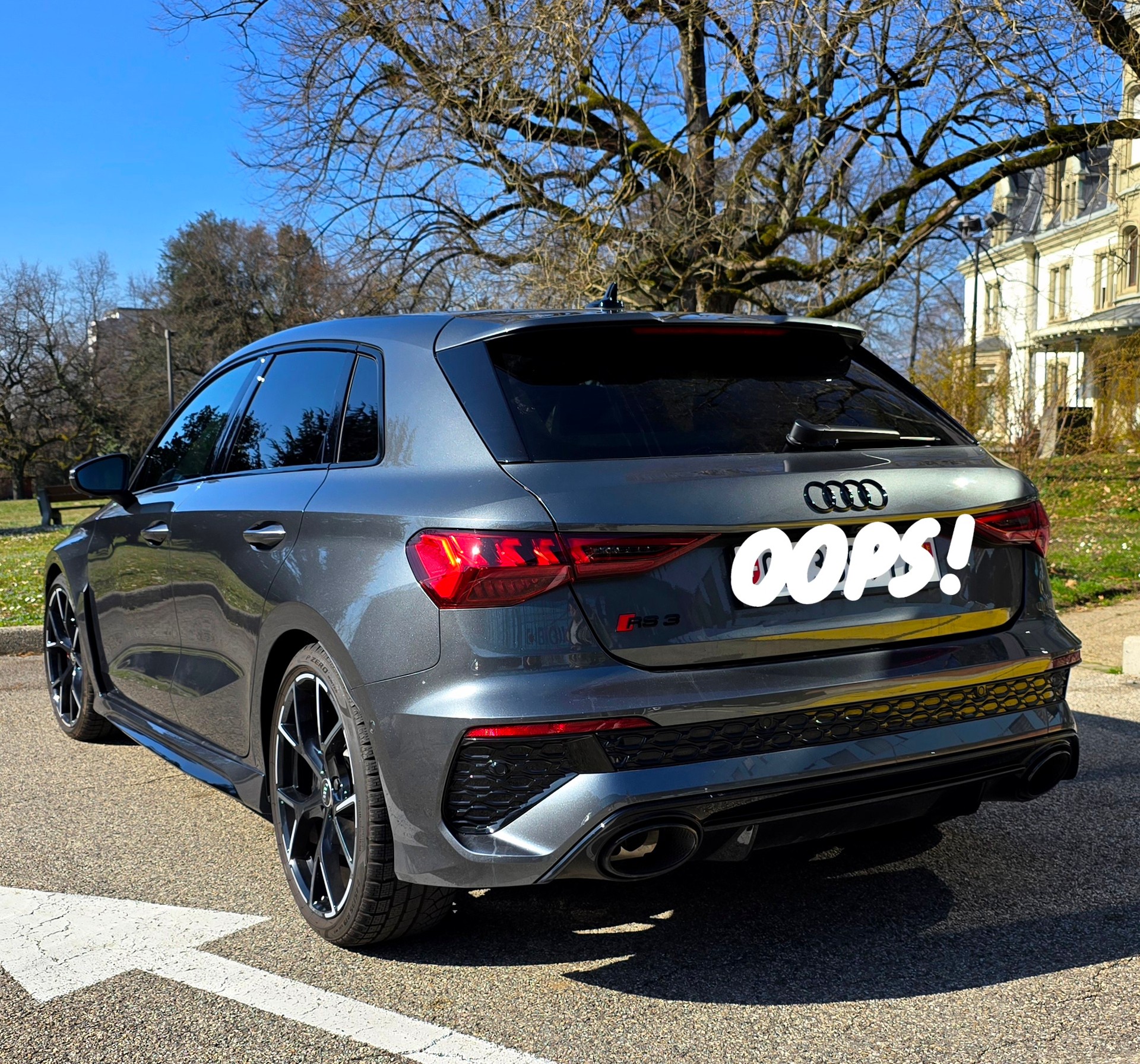 AUDI RS3 Sportback 2.5 TSI quattro S-tronic-image-2