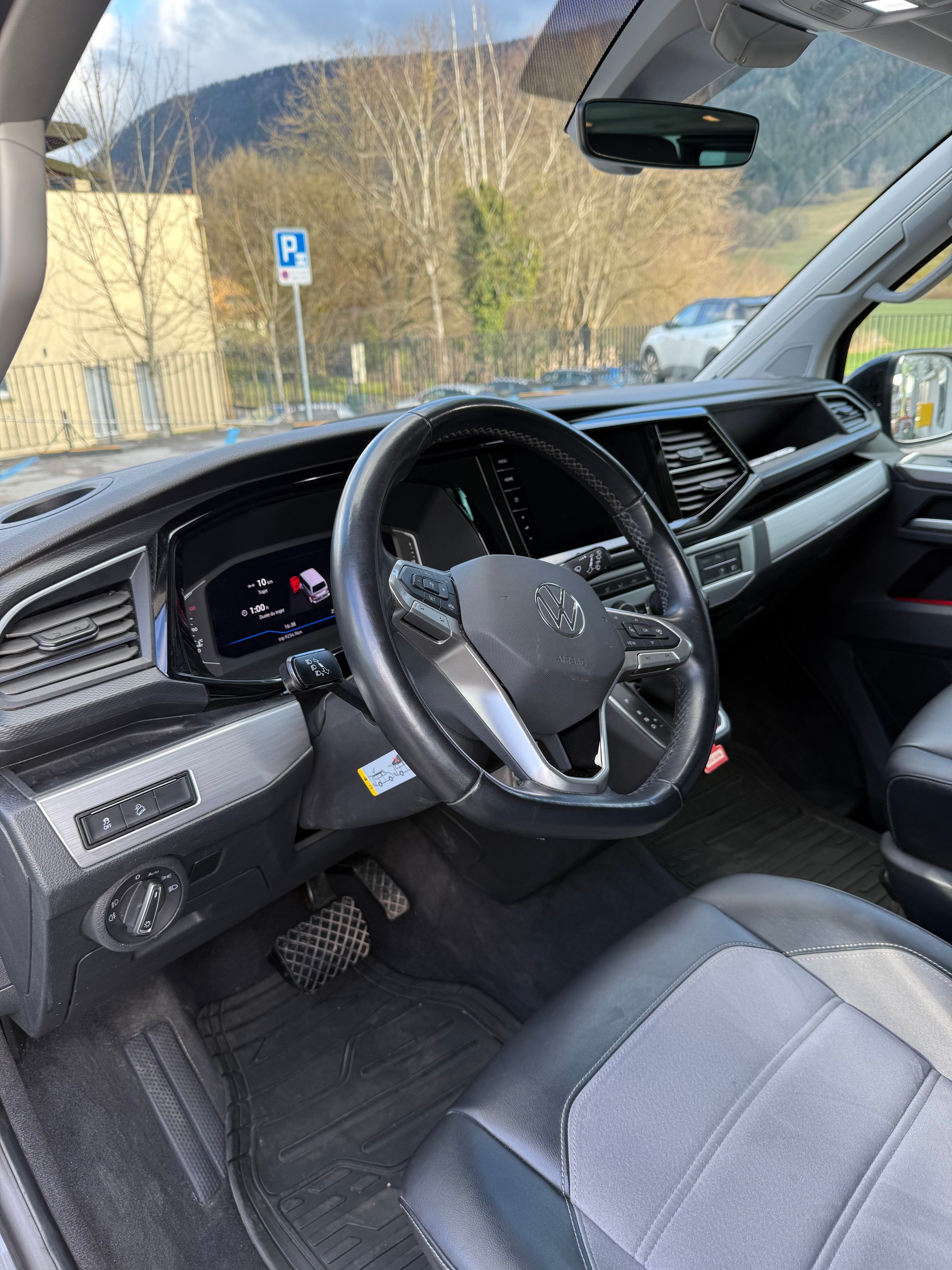 VW T6.1 California 2.0 Bi-TDI Beach Liberty DSG-image-2