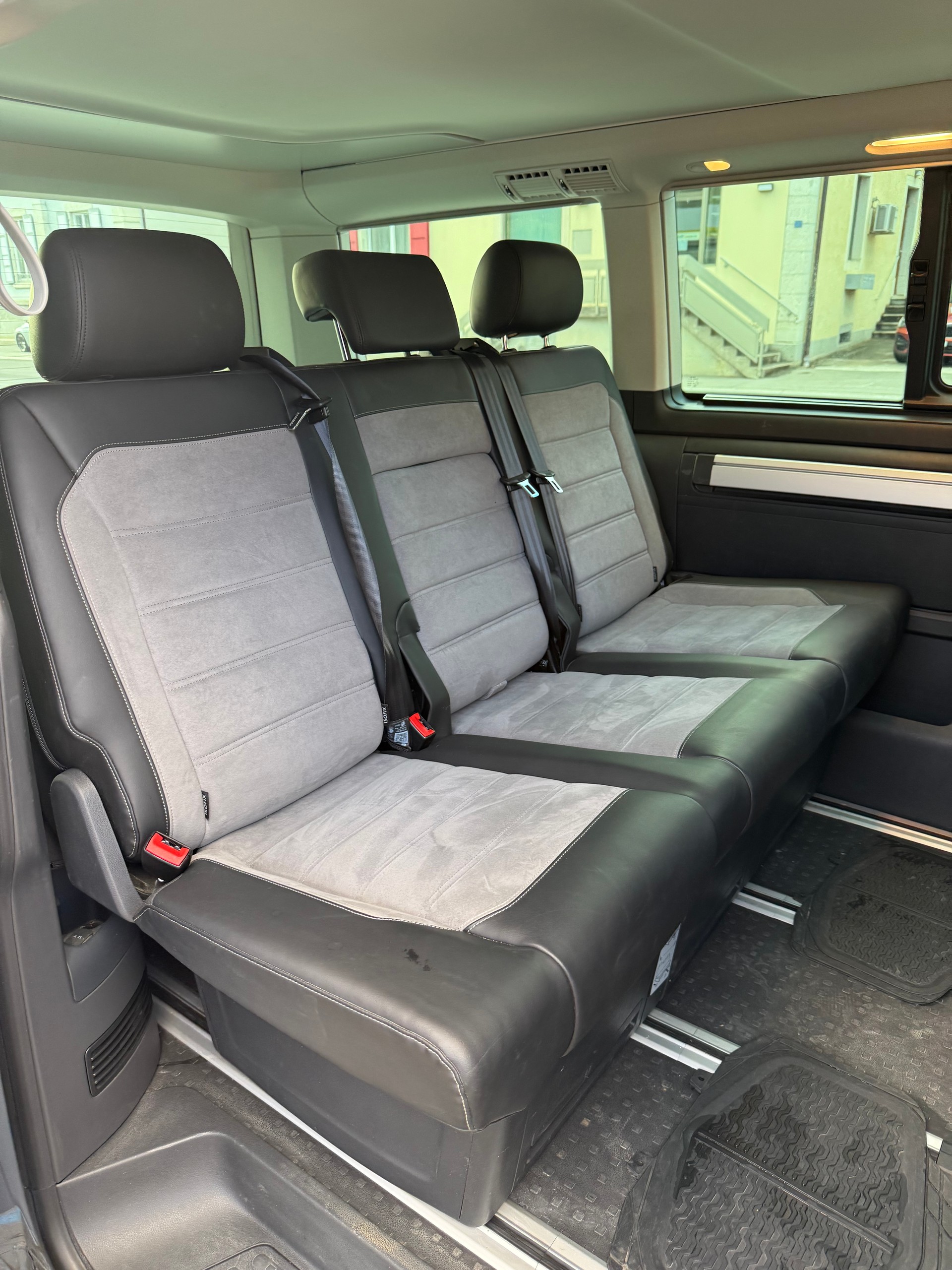 VW T6.1 California 2.0 Bi-TDI Beach Liberty DSG-image-3