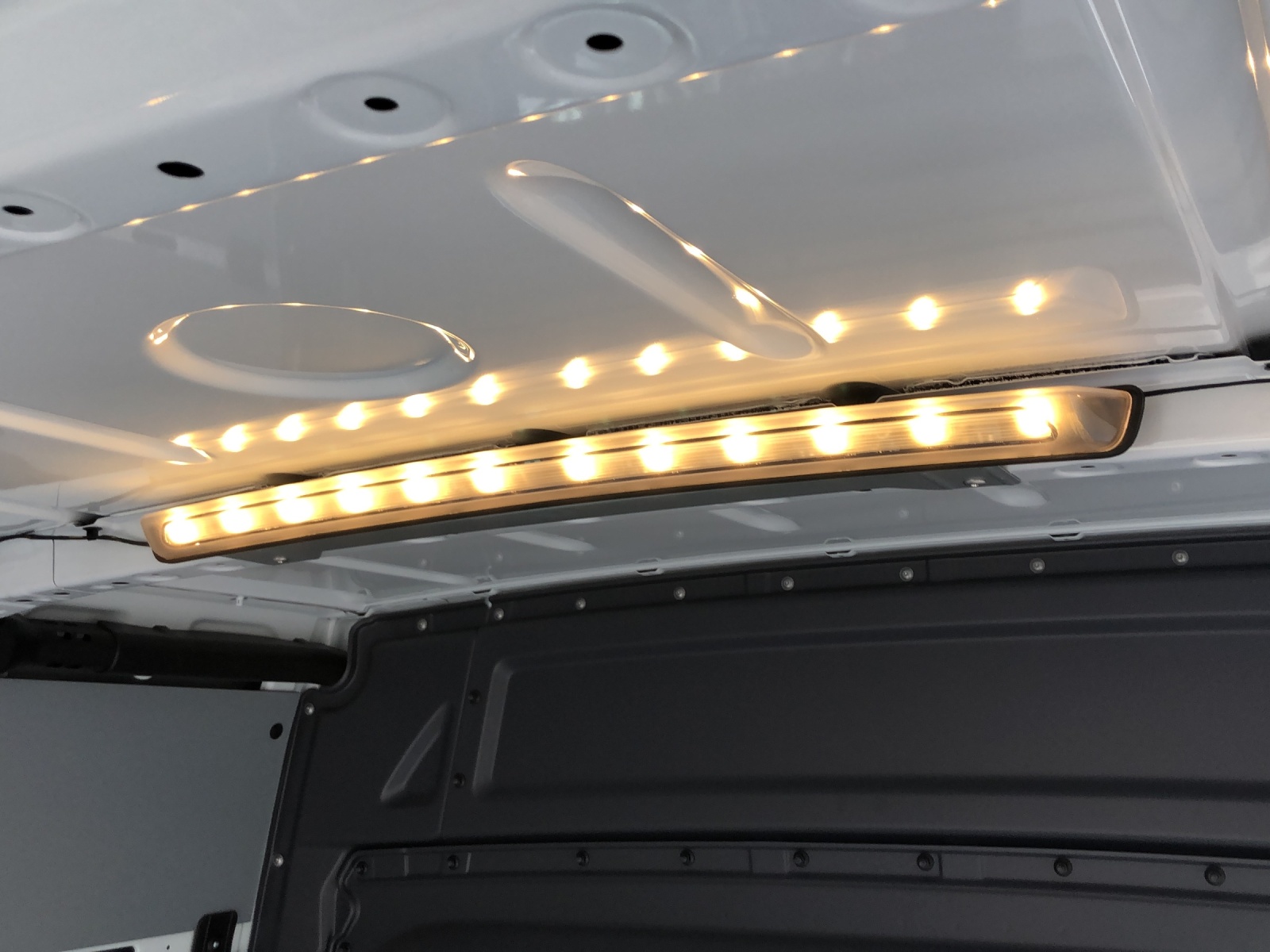 MERCEDES-BENZ Sprinter 317 CDI Lang-image-15