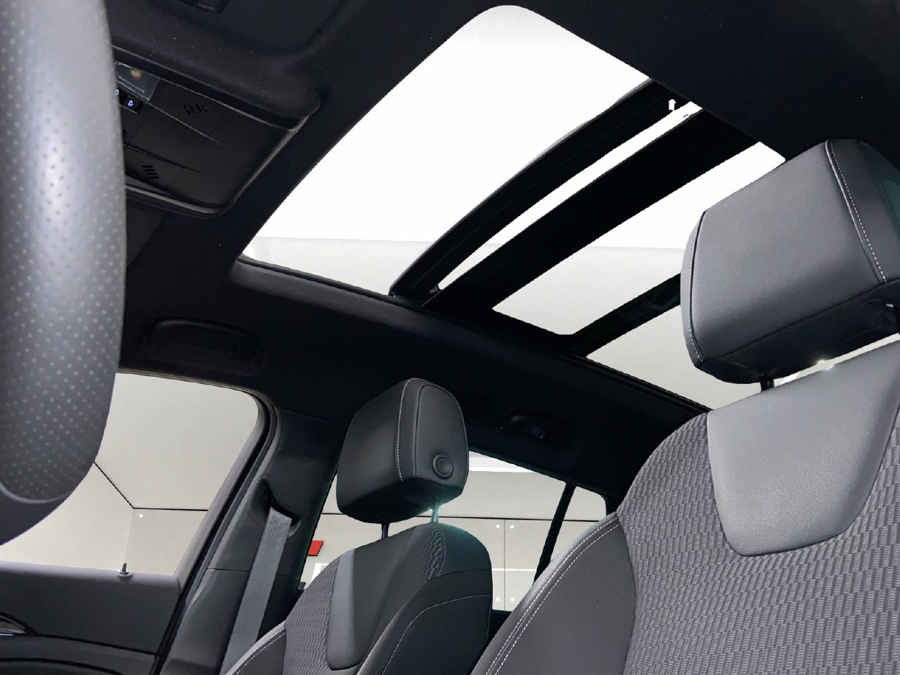 OPEL Insignia Sports Tourer 2.0 D Edition-image-12