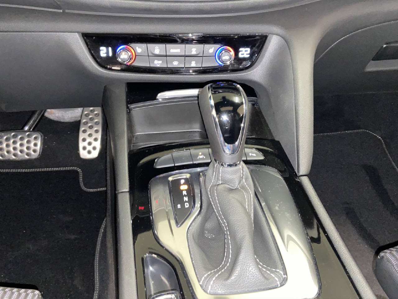 OPEL Insignia Sports Tourer 2.0 D Edition-image-8