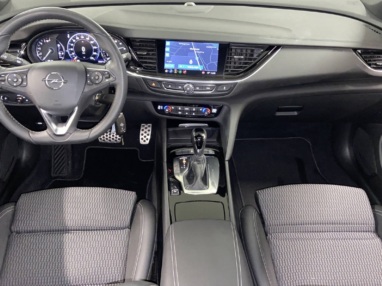 OPEL Insignia Sports Tourer 2.0 D Edition-image-7