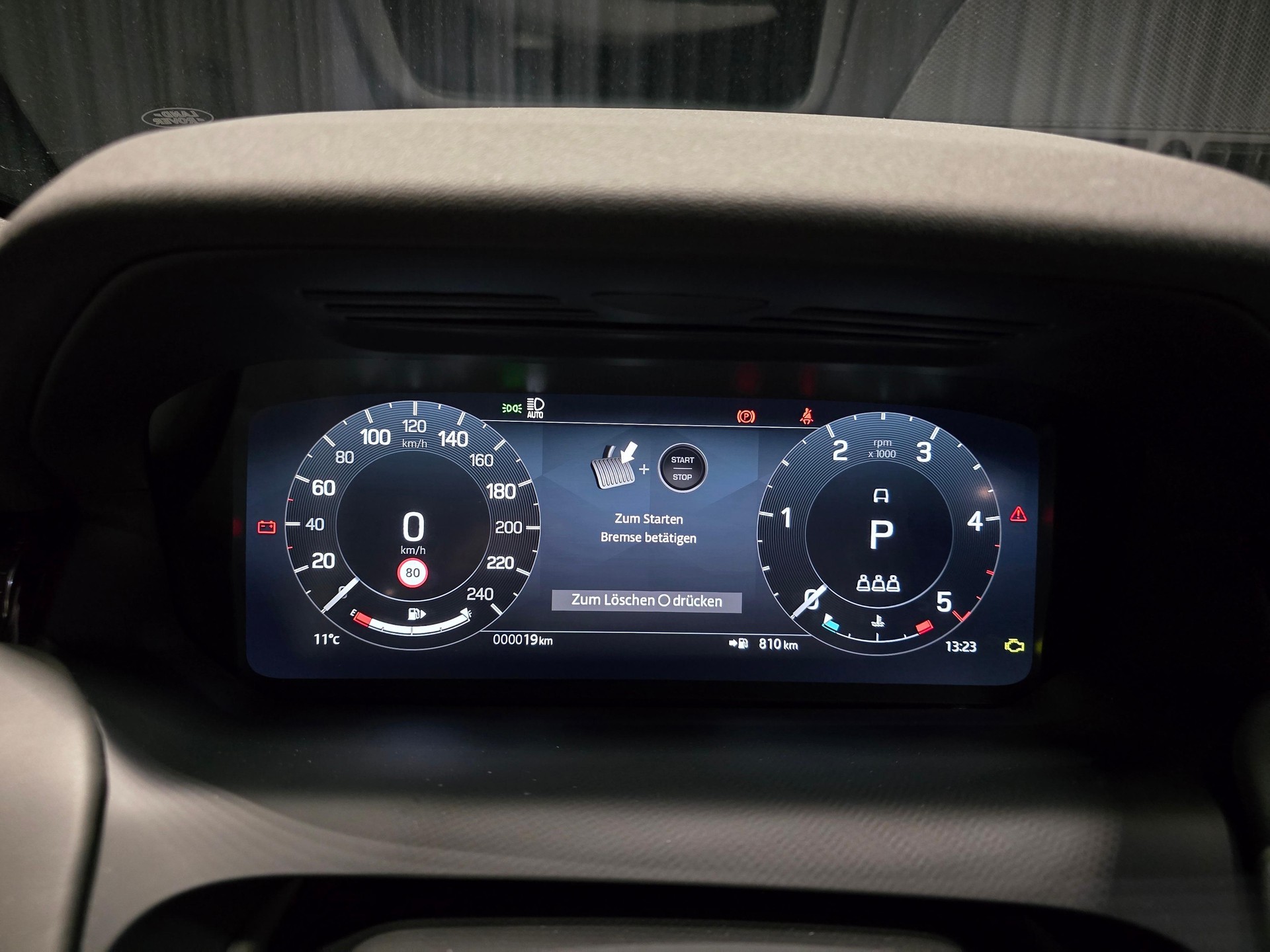 LAND ROVER Discovery Sport 2.0 D I4 200 Dynamic HSE-image-27