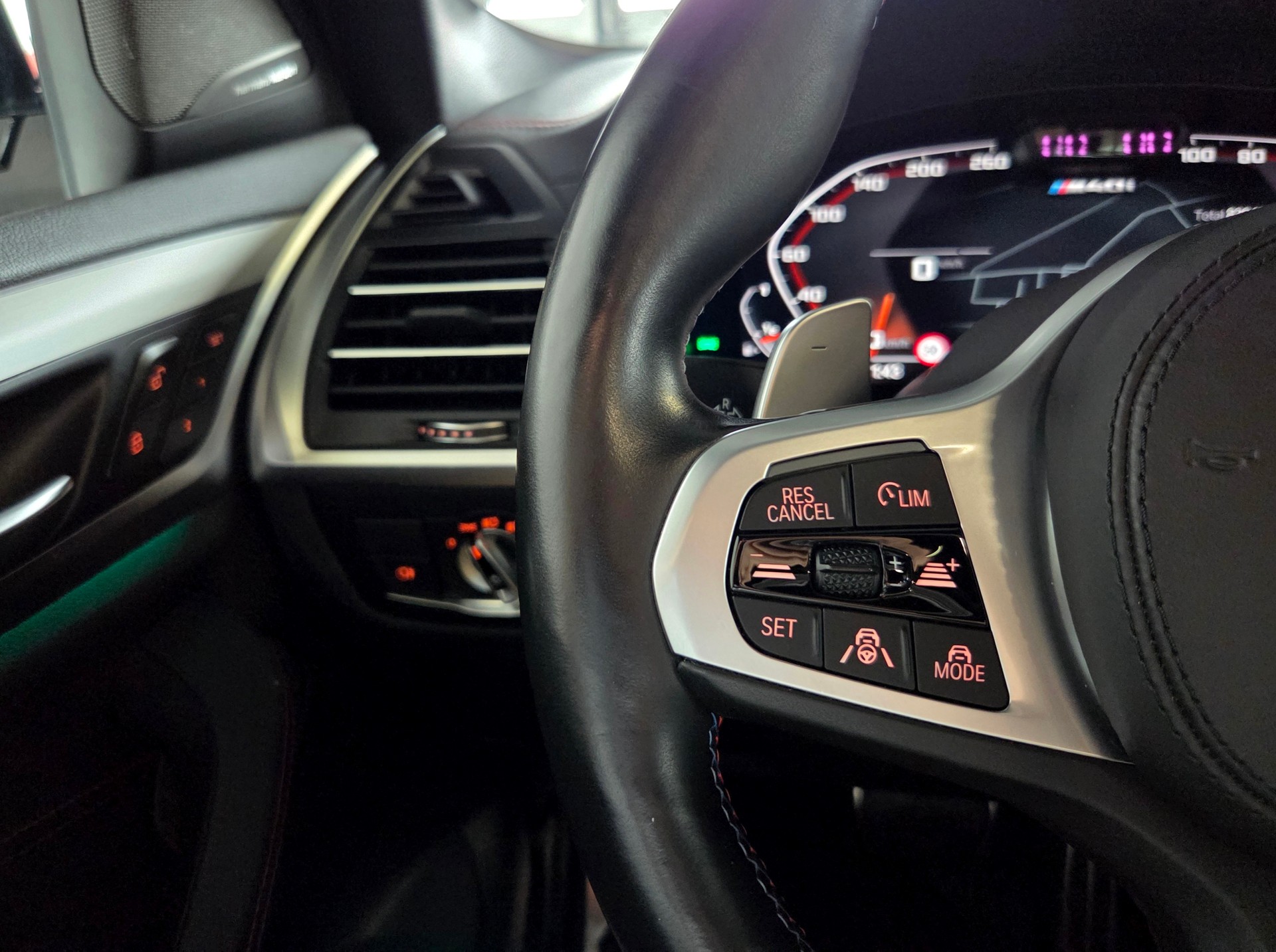 BMW X4 M40i 48V Facelift-image-7