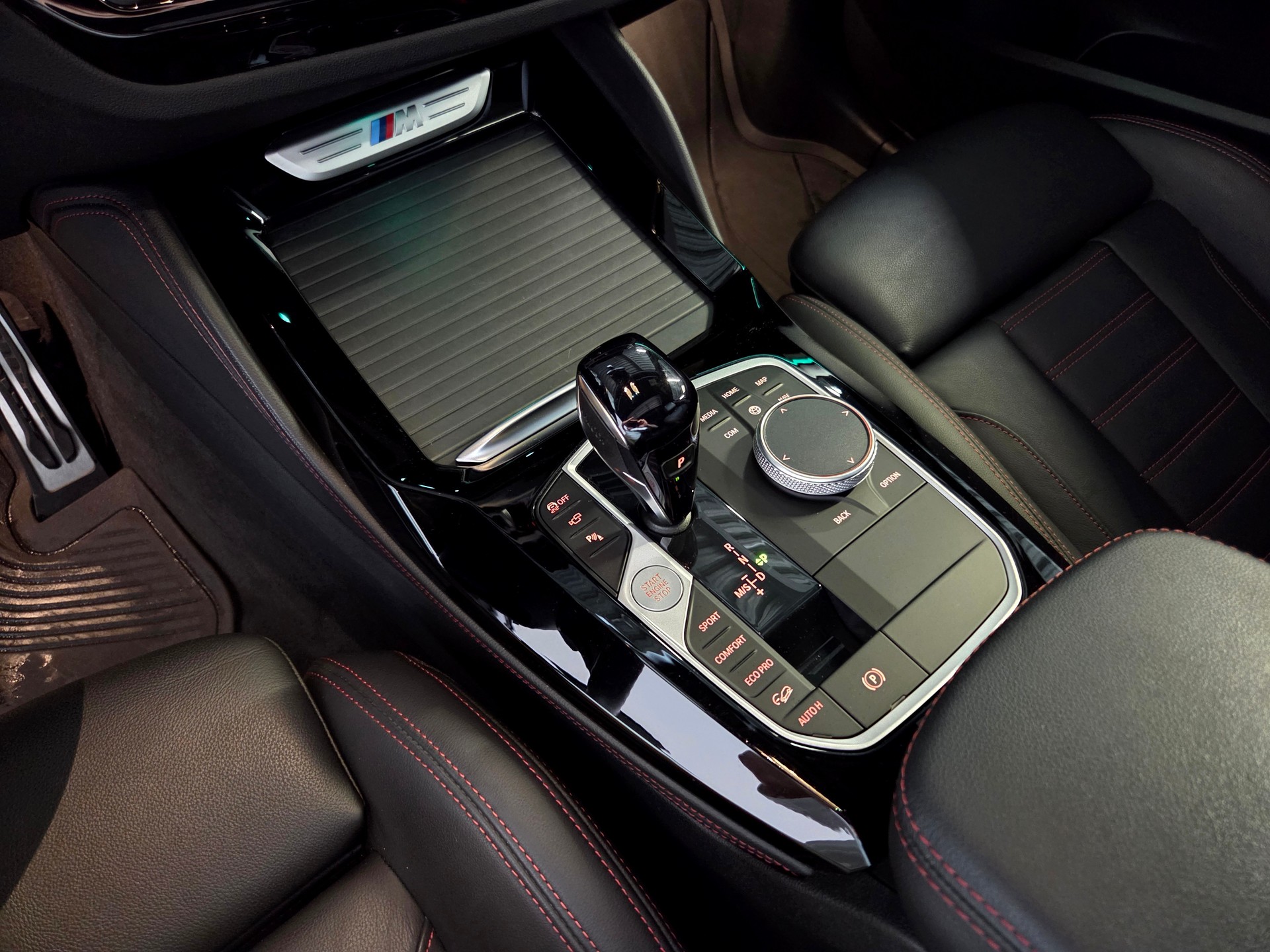 BMW X4 M40i 48V Facelift-image-17