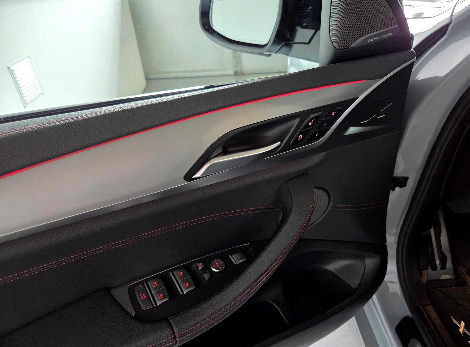 BMW X4 M40i 48V Facelift-image-18