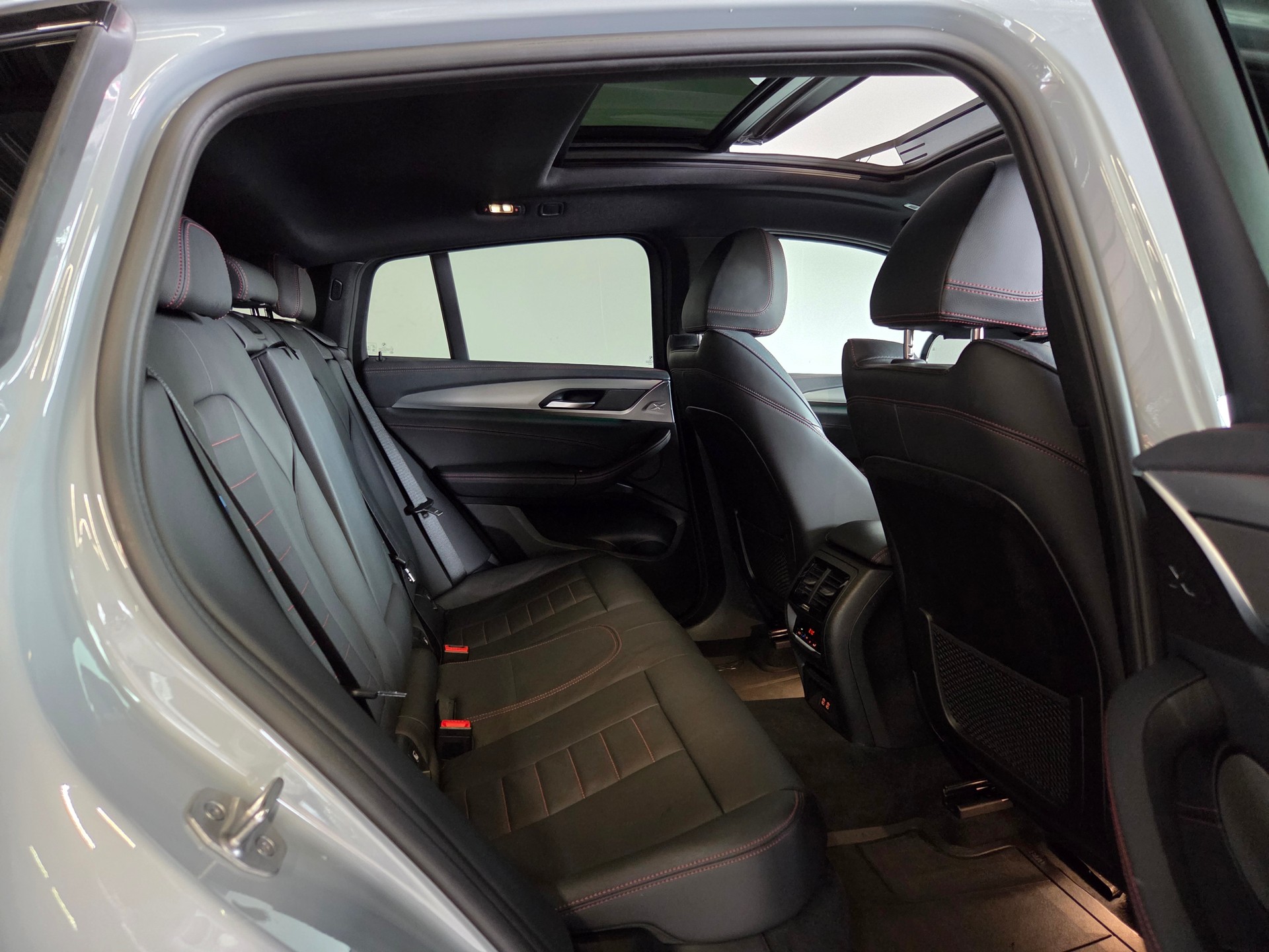 BMW X4 M40i 48V Facelift-image-19