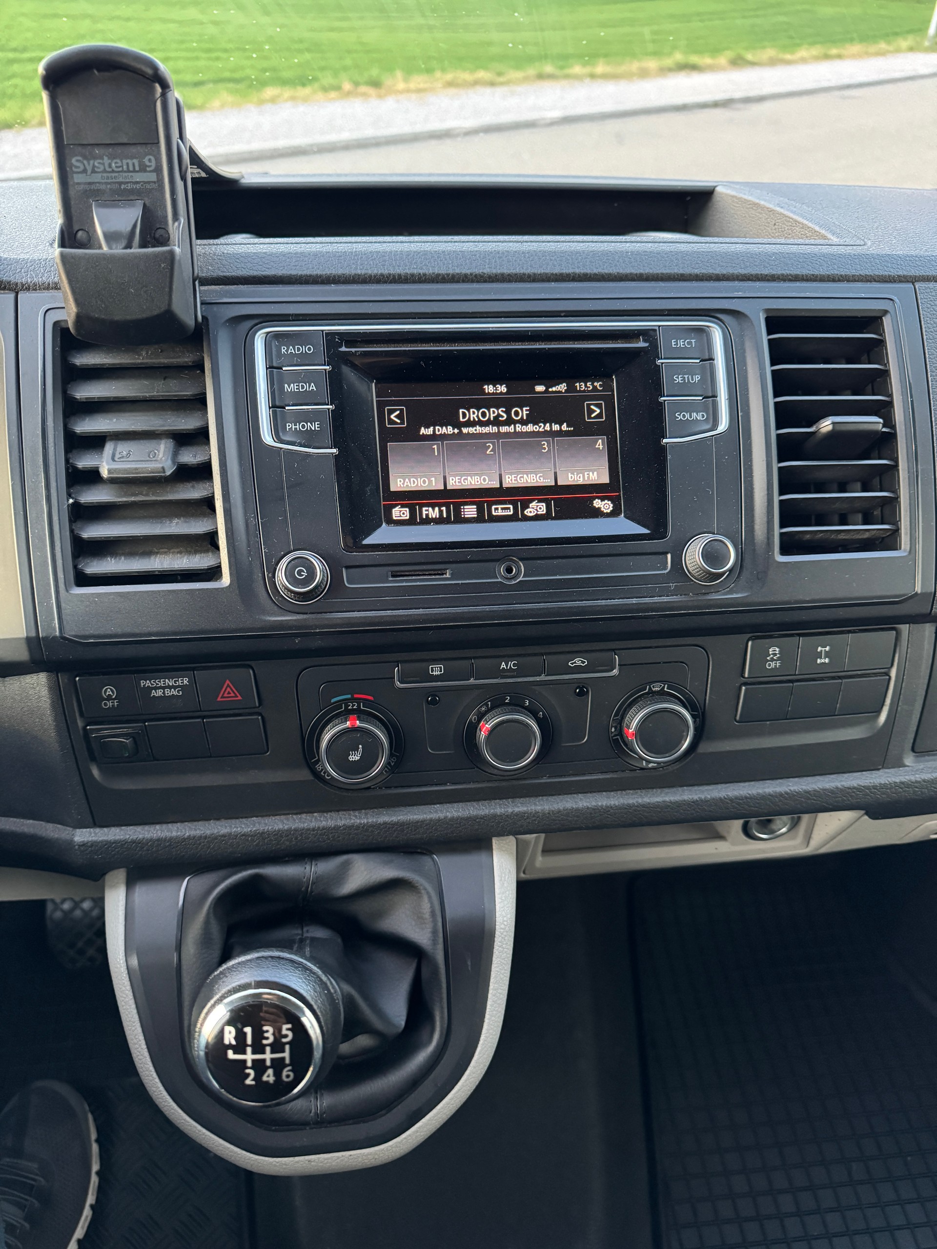 VW T6 2.0 TDI 4Motion-image-3