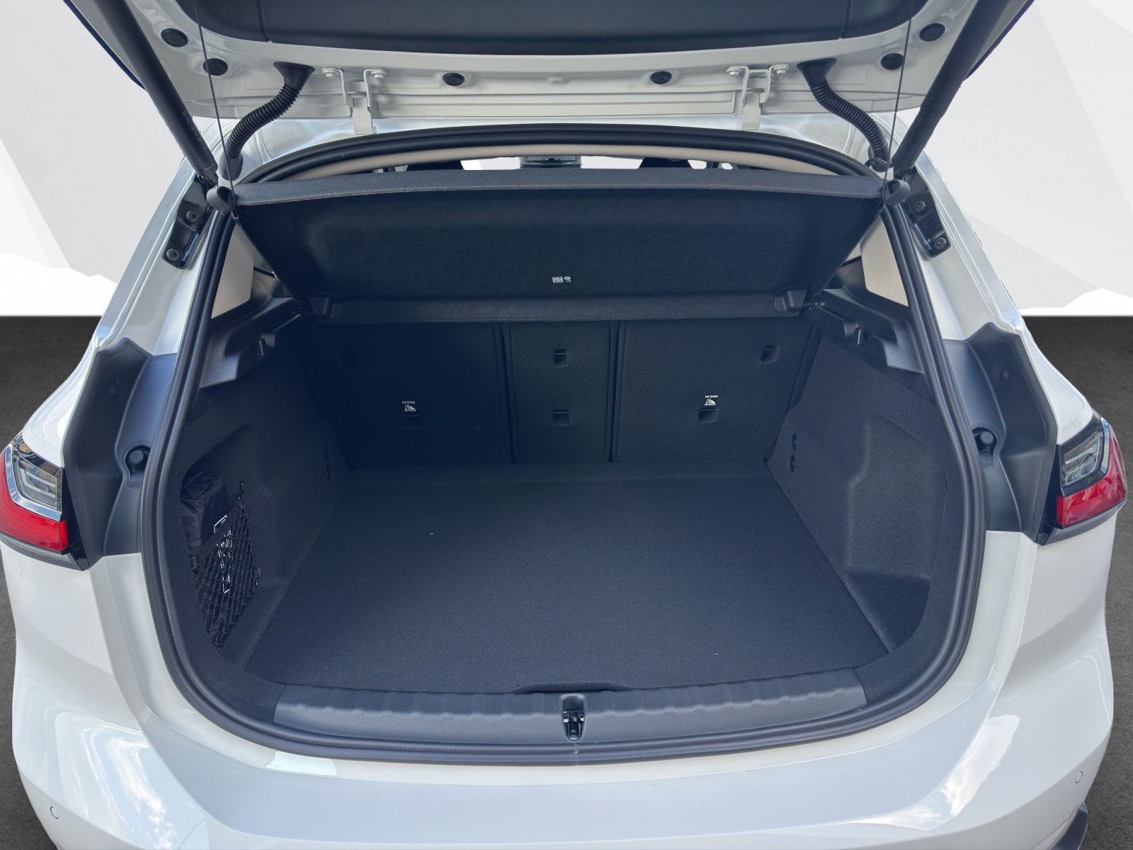 BMW 223d xDrive Active Tourer-image-14