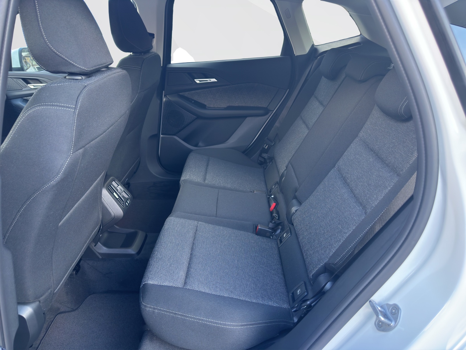 BMW 223d xDrive Active Tourer-image-13