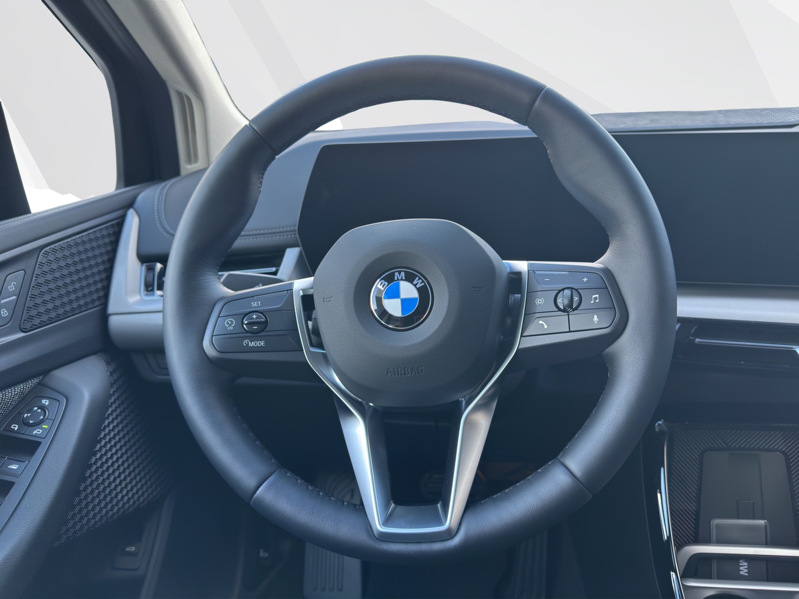 BMW 223d xDrive Active Tourer-image-9