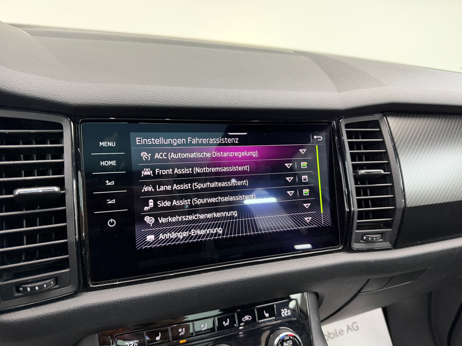 SKODA Kodiaq 2.0 TSI 4x4 Stahl Grau 7. Plätzer SportLine ★ 360° Kamera ★ Panoramadach ★ Keyless Go ★ AHK Schwenkbar ★-image-15
