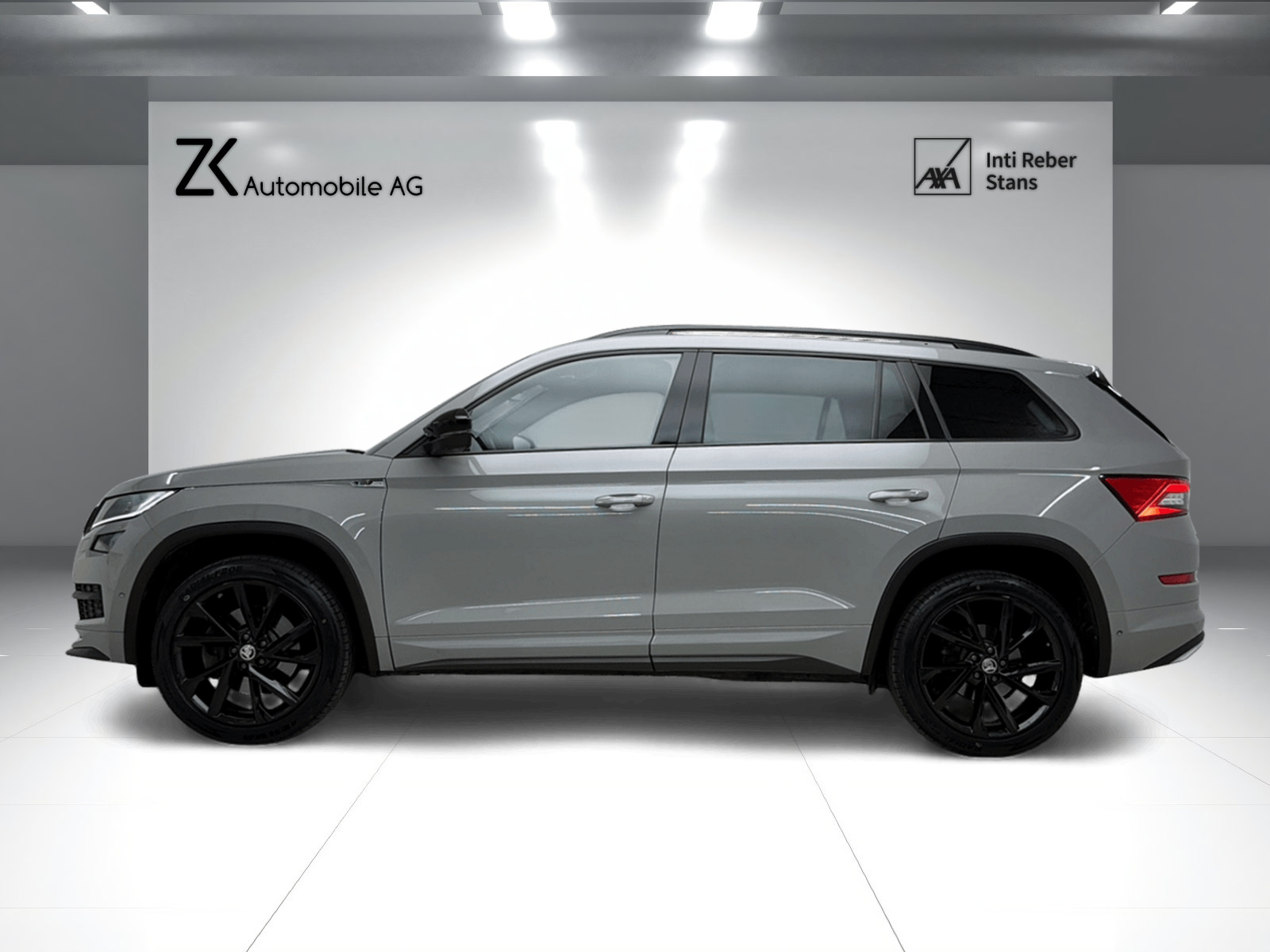 SKODA Kodiaq 2.0 TSI 4x4 Stahl Grau 7. Plätzer SportLine ★ 360° Kamera ★ Panoramadach ★ Keyless Go ★ AHK Schwenkbar ★-image-2