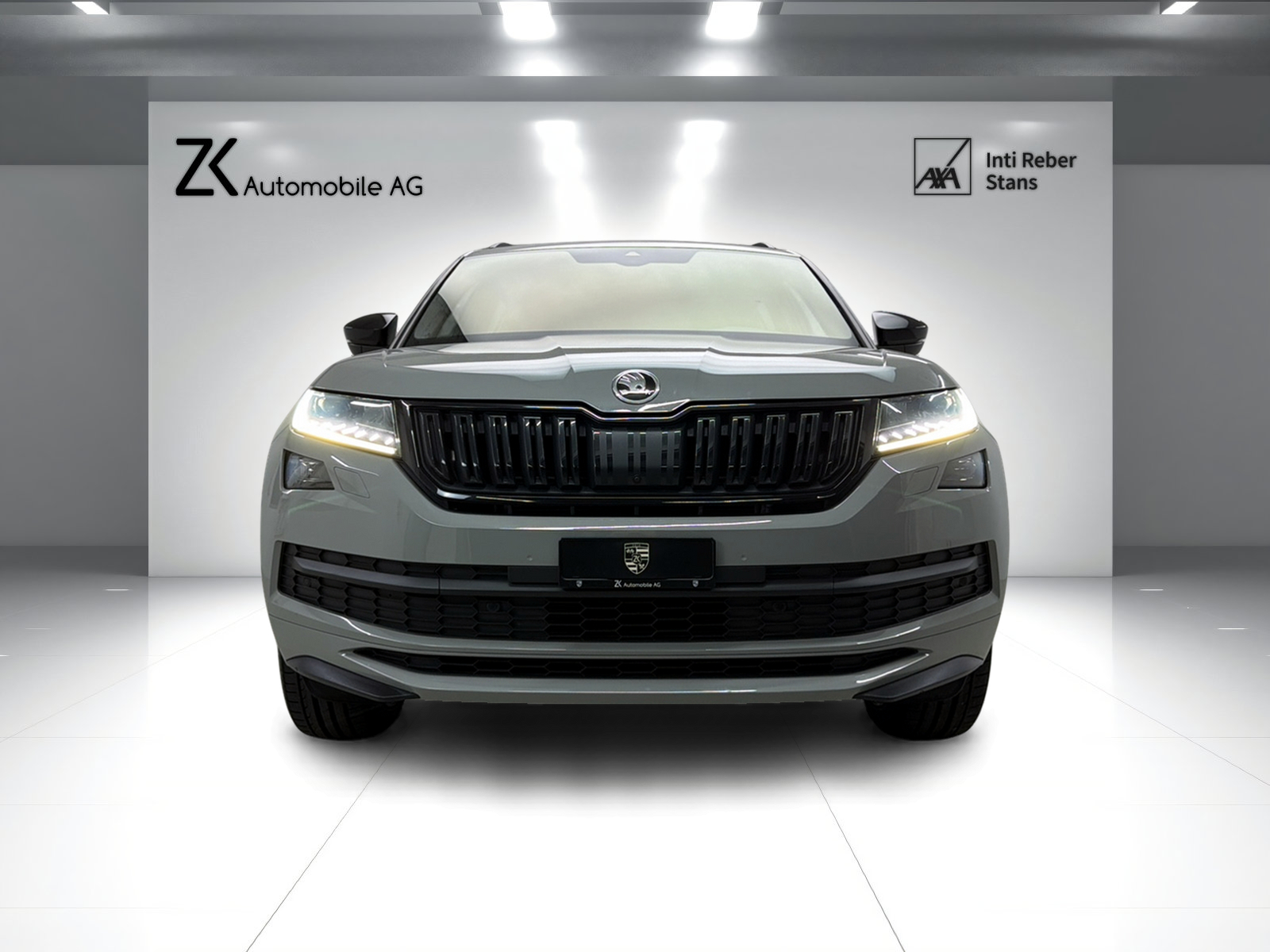 SKODA Kodiaq 2.0 TSI 4x4 Stahl Grau 7. Plätzer SportLine ★ 360° Kamera ★ Panoramadach ★ Keyless Go ★ AHK Schwenkbar ★-image-3