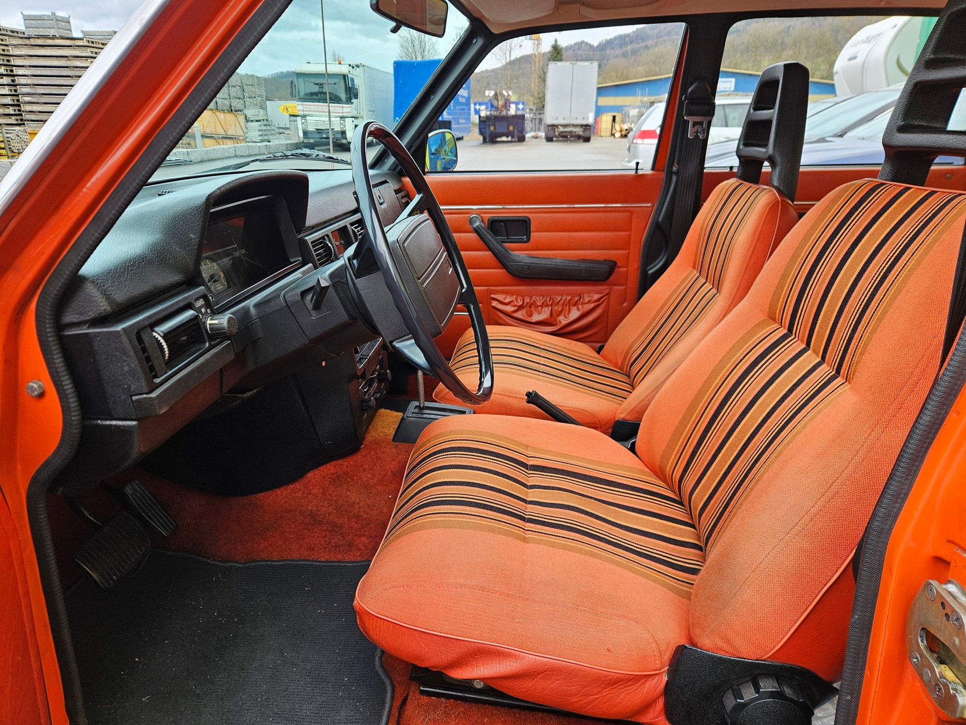 VOLVO Volvo 264-image-8