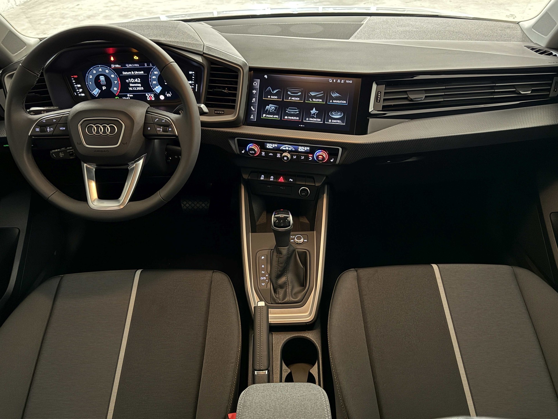 AUDI A1 Sportback 30 TFSI Attraction S-tronic-image-7