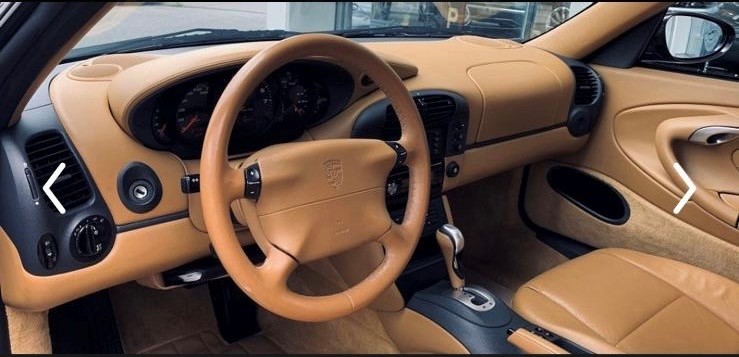 PORSCHE 911 Carrera 4-image-10