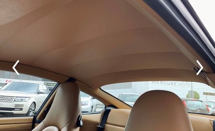 PORSCHE 911 Carrera 4-image-13