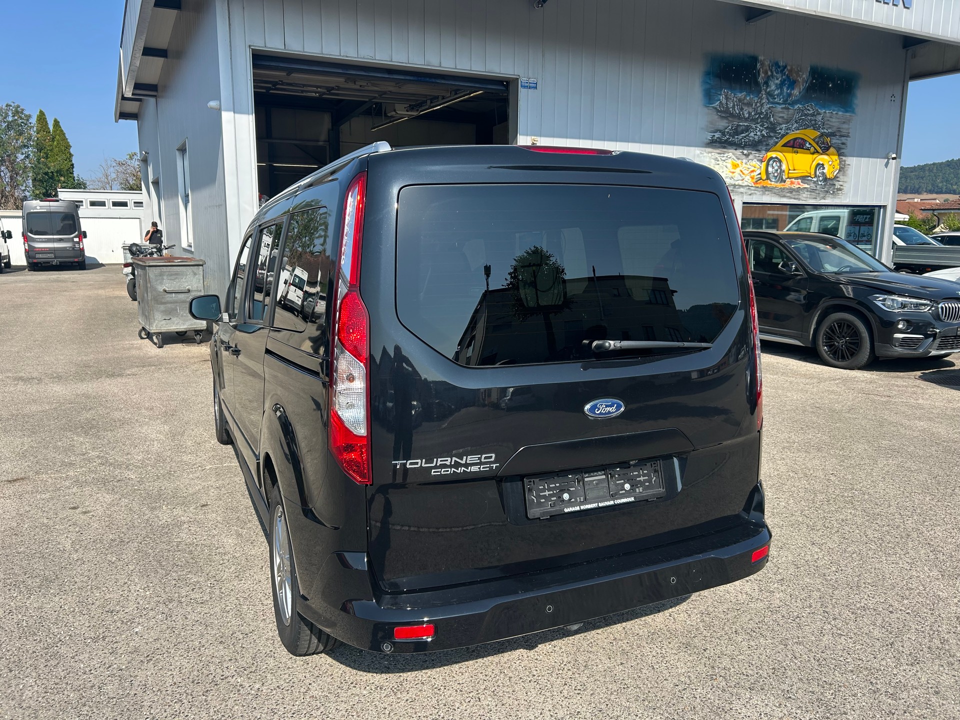 FORD Grand Tourneo Connect 1.5 EcoBlue Titanium Automat-image-4