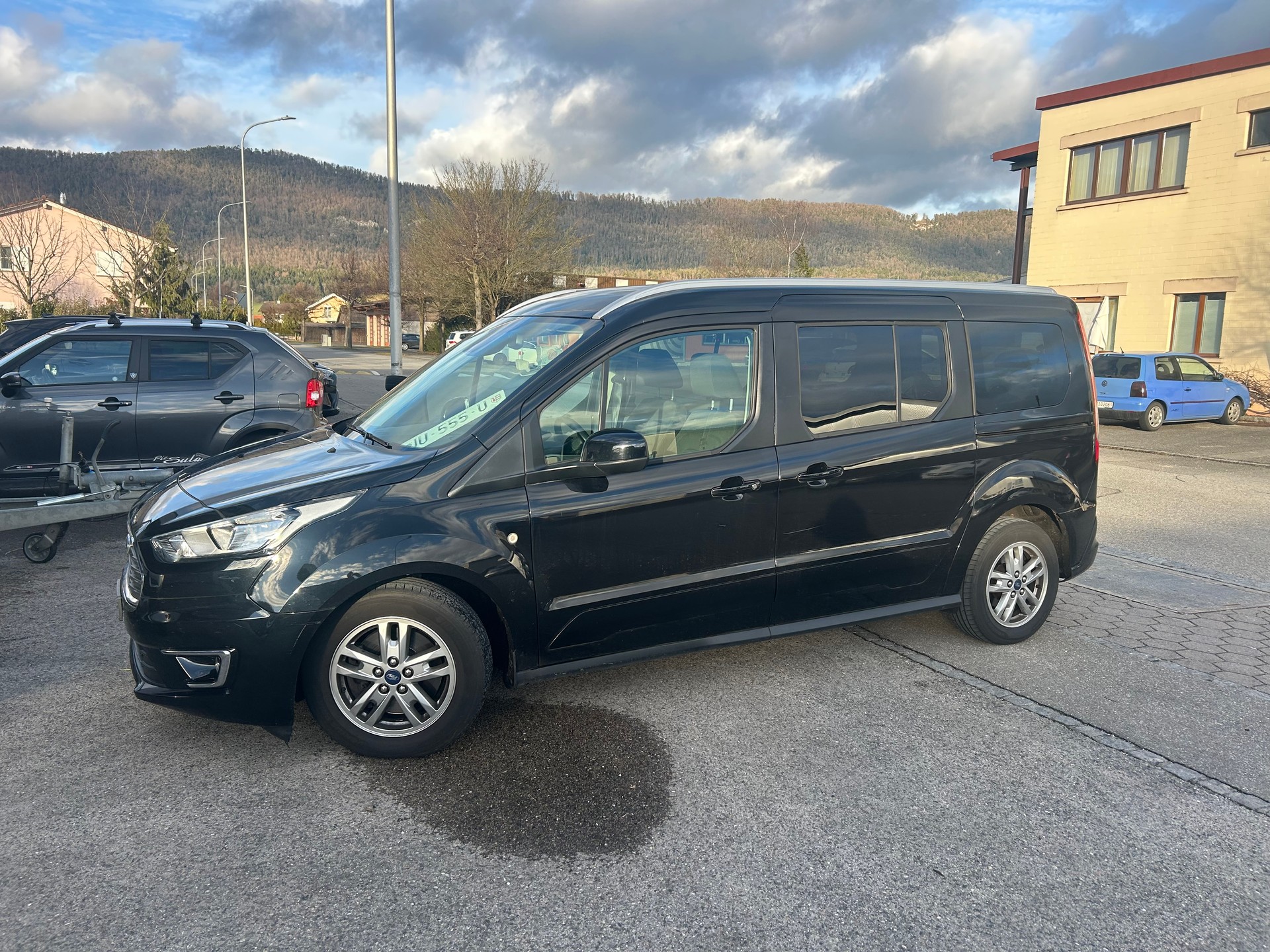 FORD Grand Tourneo Connect 1.5 EcoBlue Titanium Automat-image-1