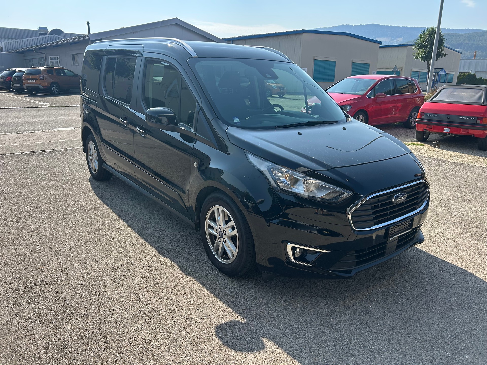 FORD Grand Tourneo Connect 1.5 EcoBlue Titanium Automat-image-3