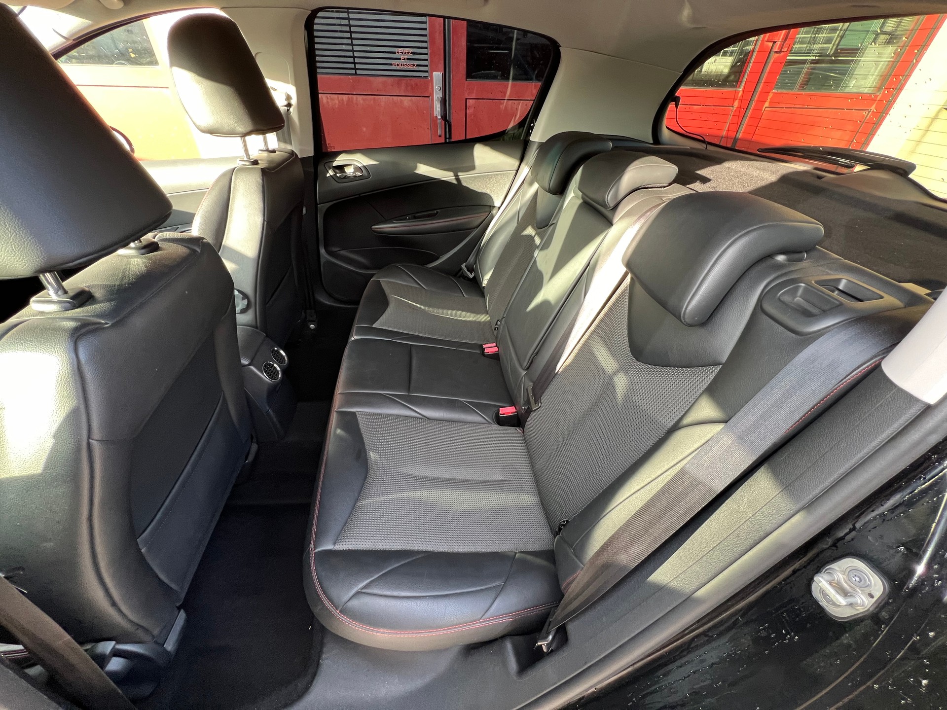 PEUGEOT 308 1.6 16V T GTi-image-7