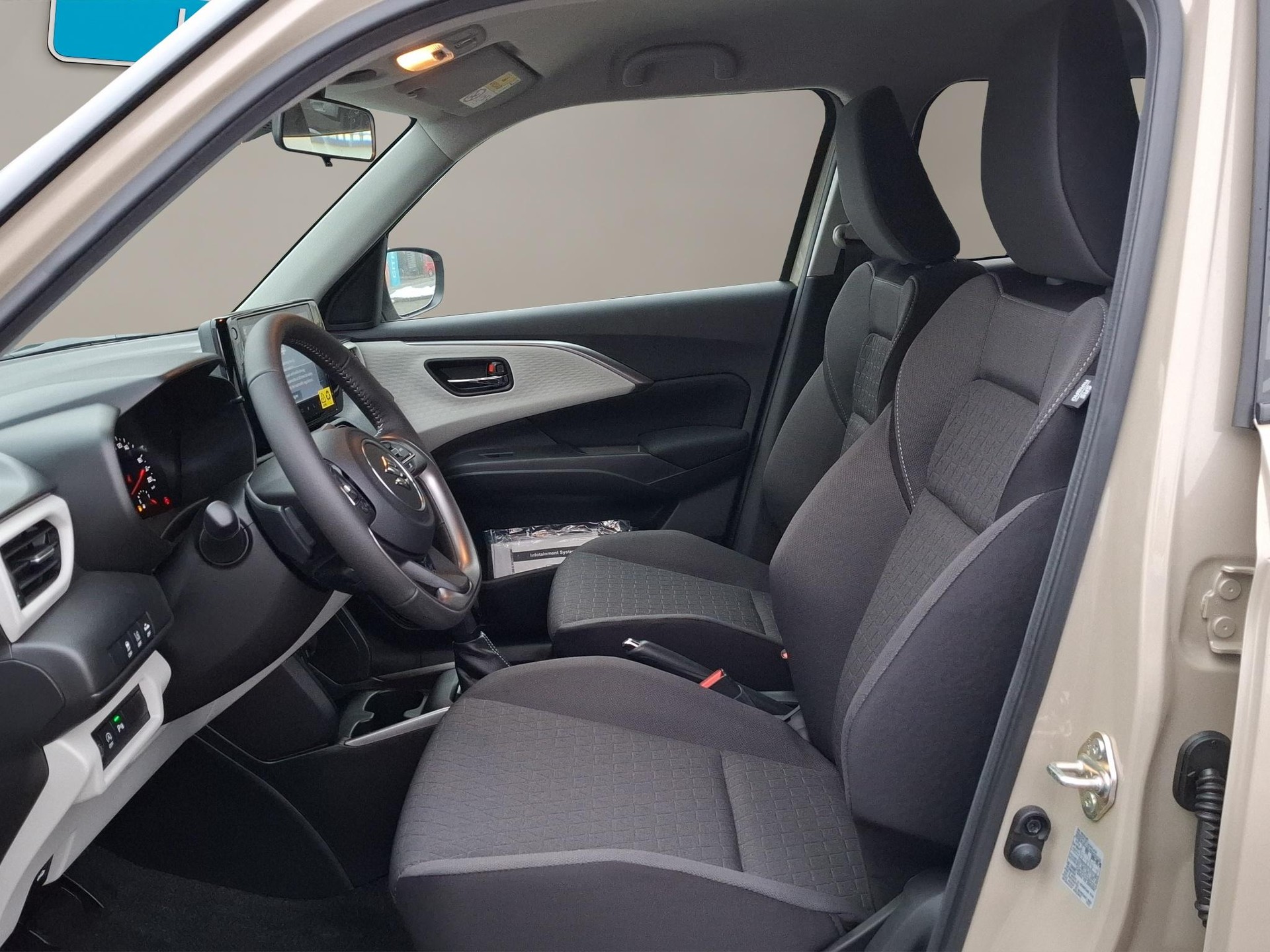 SUZUKI Swift 1.2 Sakura Top Hybrid Automat-image-5