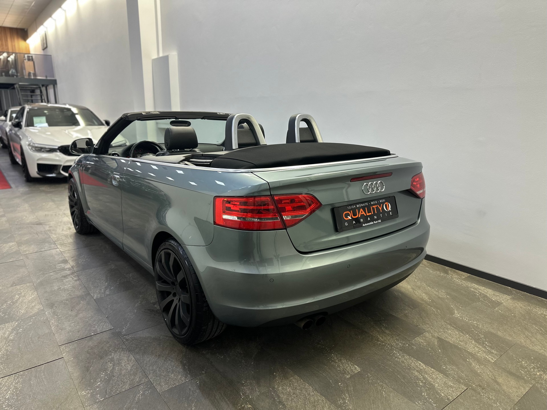 AUDI A3 Cabriolet 2.0 TFSI Attraction-image-3