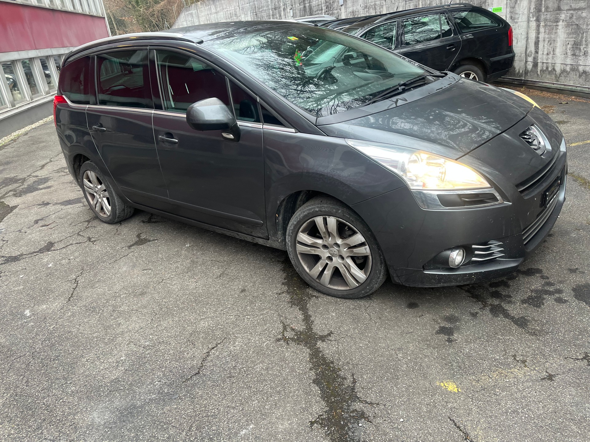 PEUGEOT 5008 2.0 HDI Sport Pack Automatic-image-4
