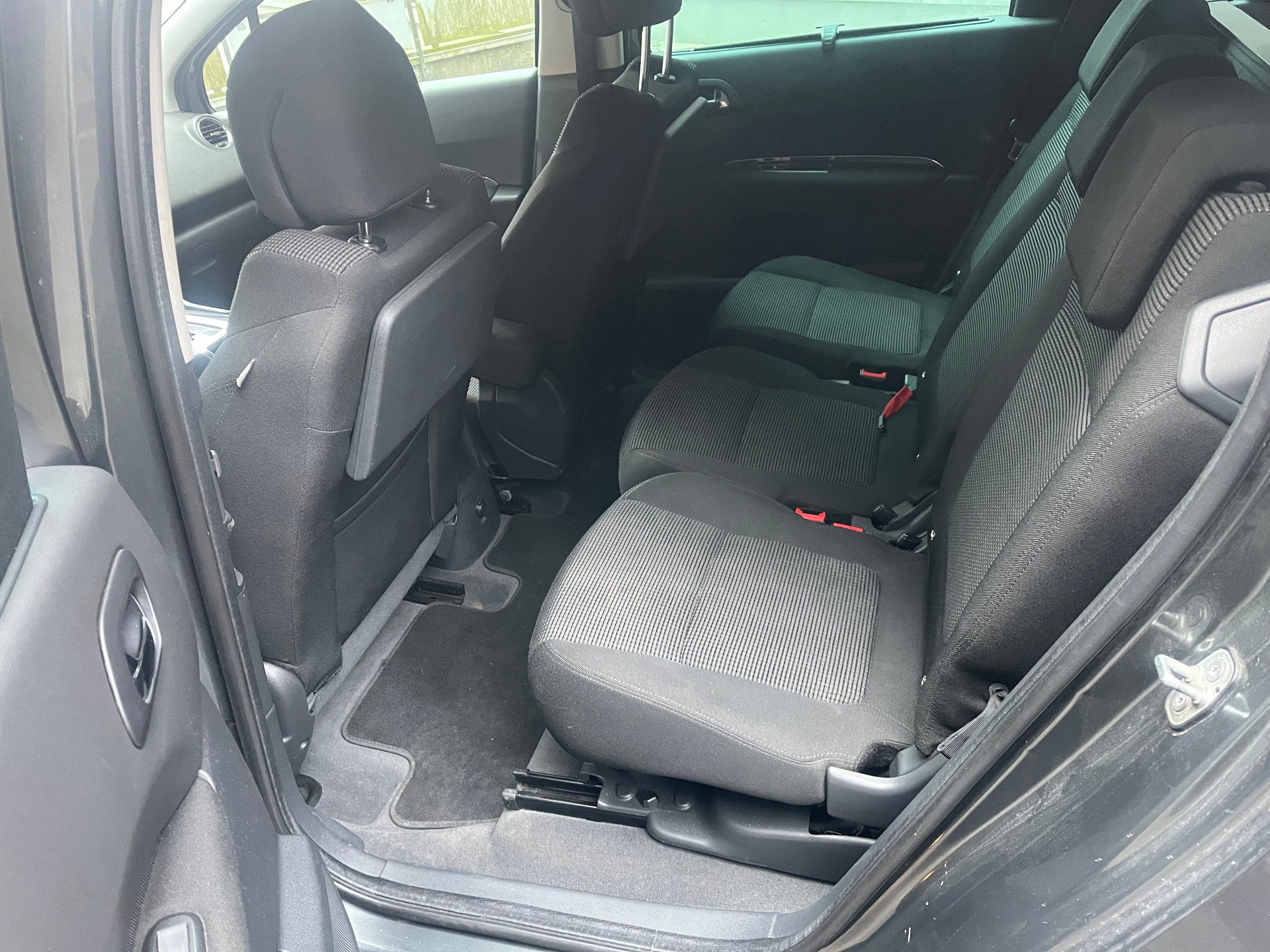 PEUGEOT 5008 2.0 HDI Sport Pack Automatic-image-10